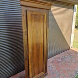 Corner or cantonal cabinet