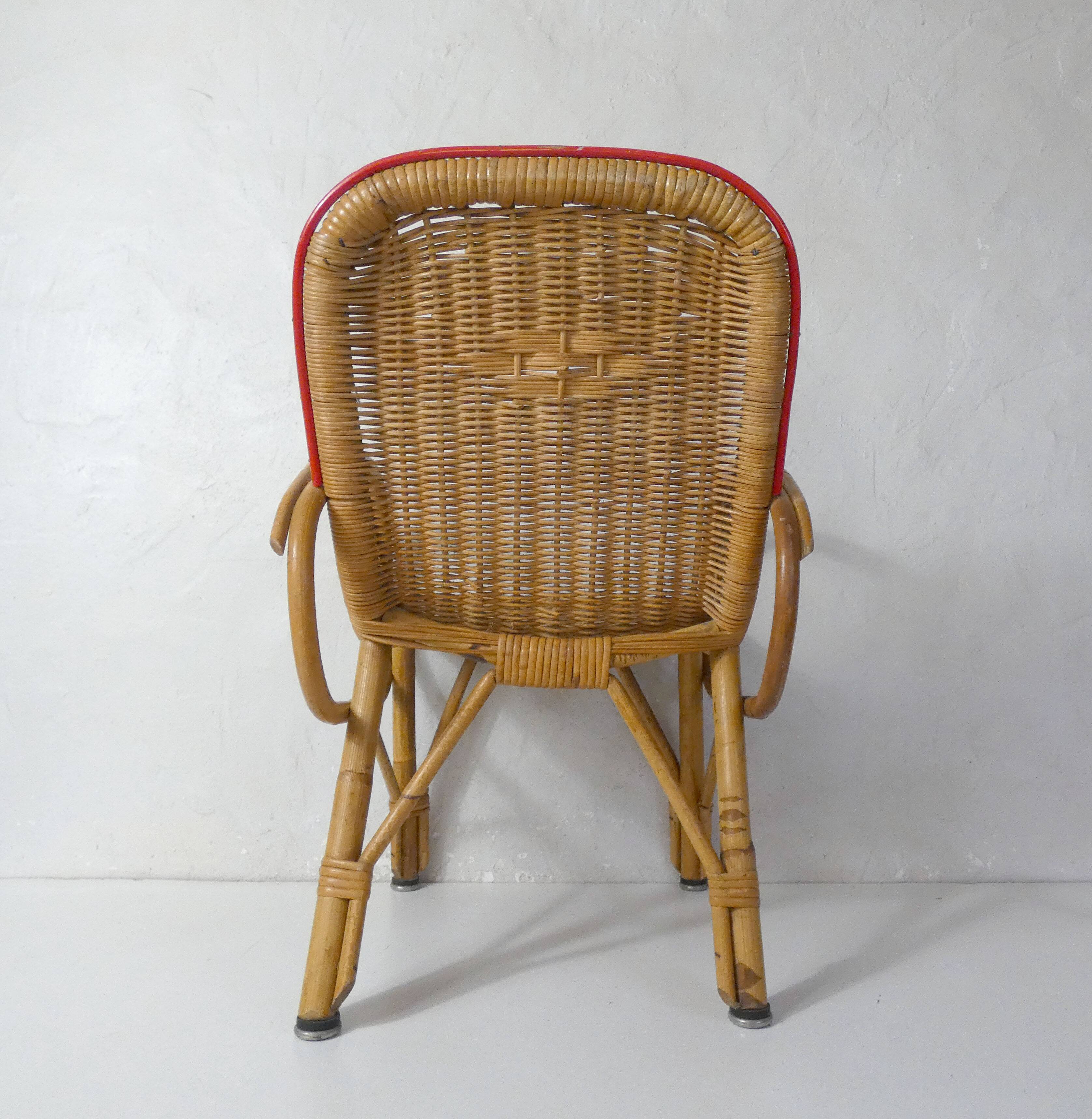 Fauteuil en rotin pour enfant