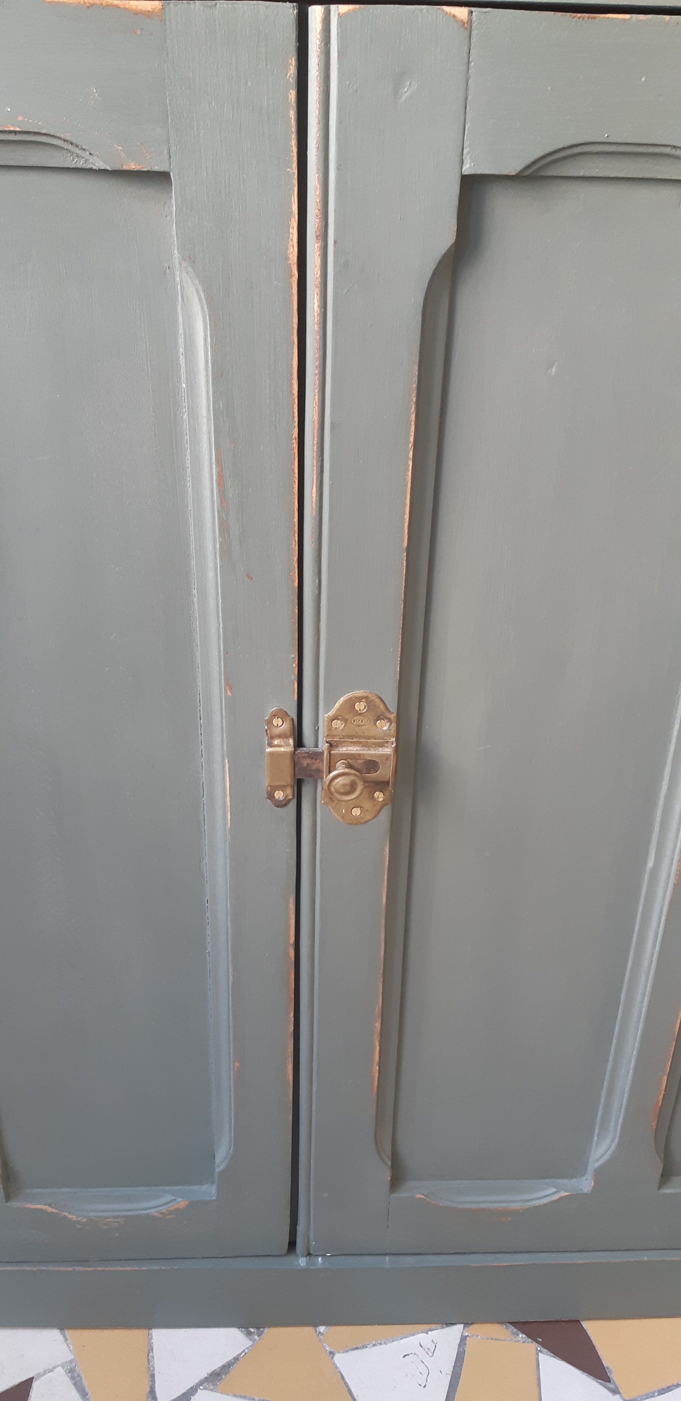 Buffet Parisien 2 bodies revisited in green