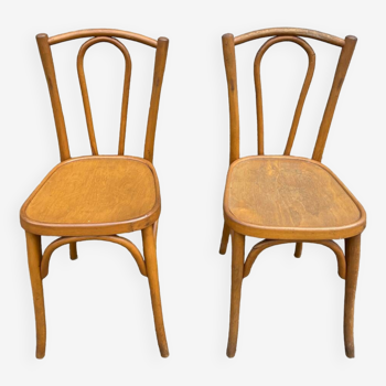 Paire de chaises dans le style de Thonet numéro 56