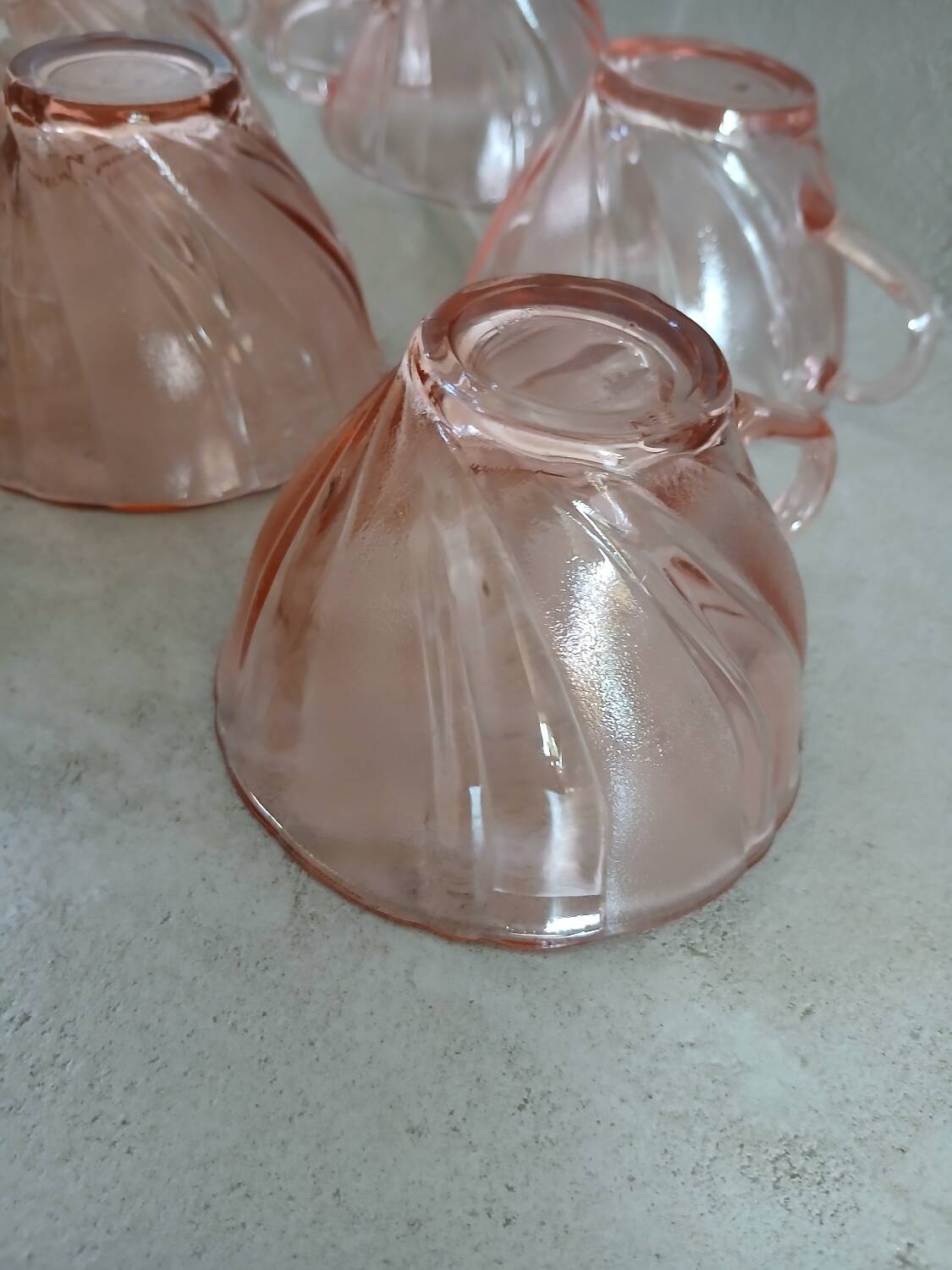 Set of 9 pink Vereco cups