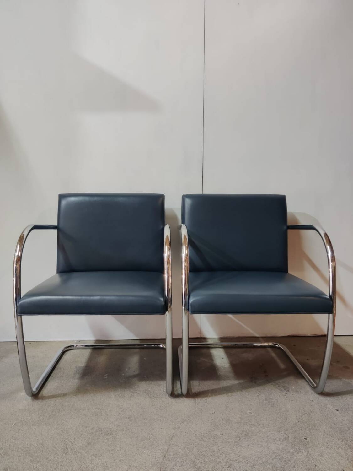 Bron armchair by Ludwig Mies van der Rohe for Knoll