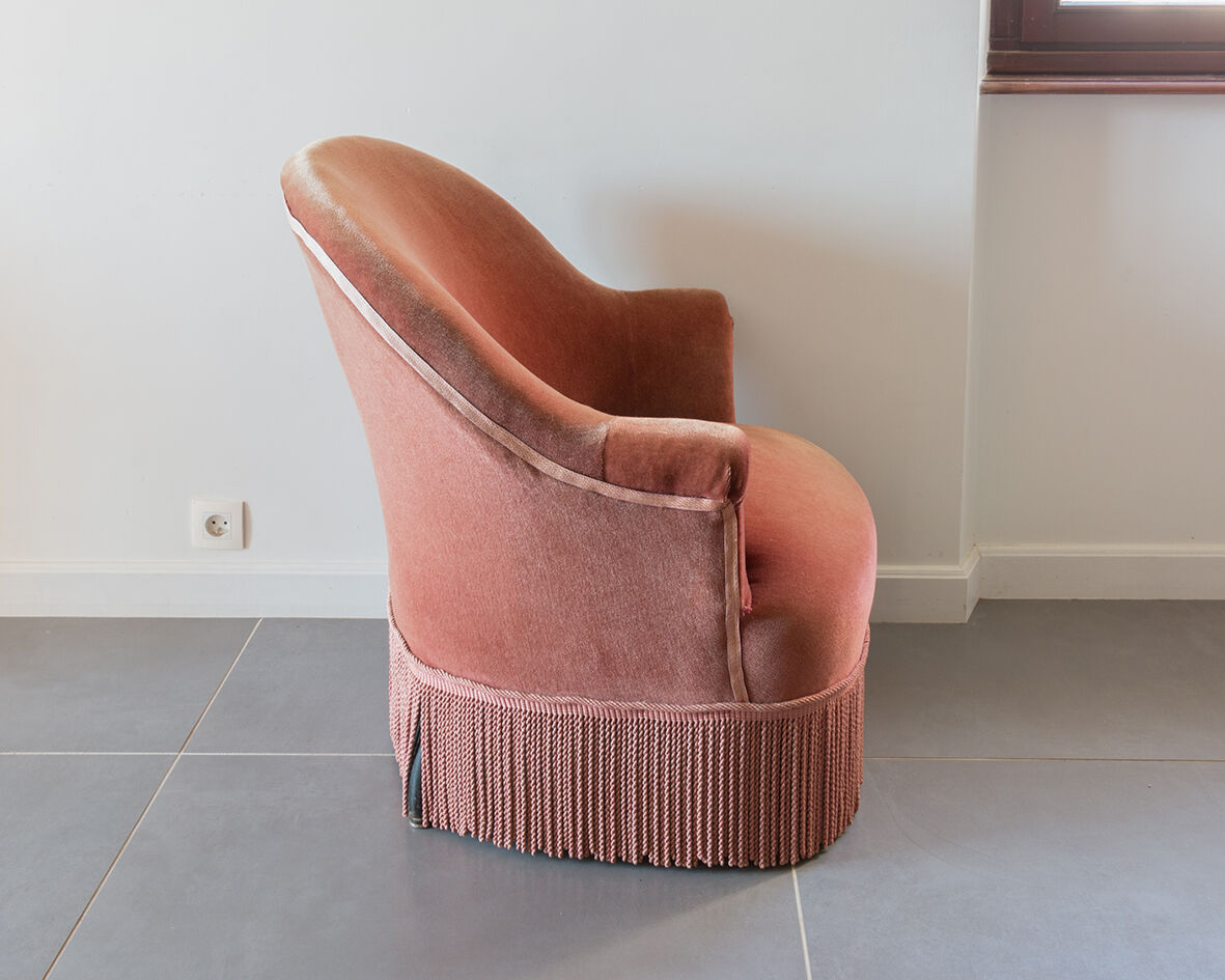 Old pink toad armchair