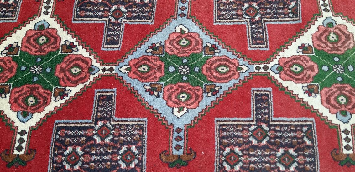 Hand knotted wool carpet 75x132cm