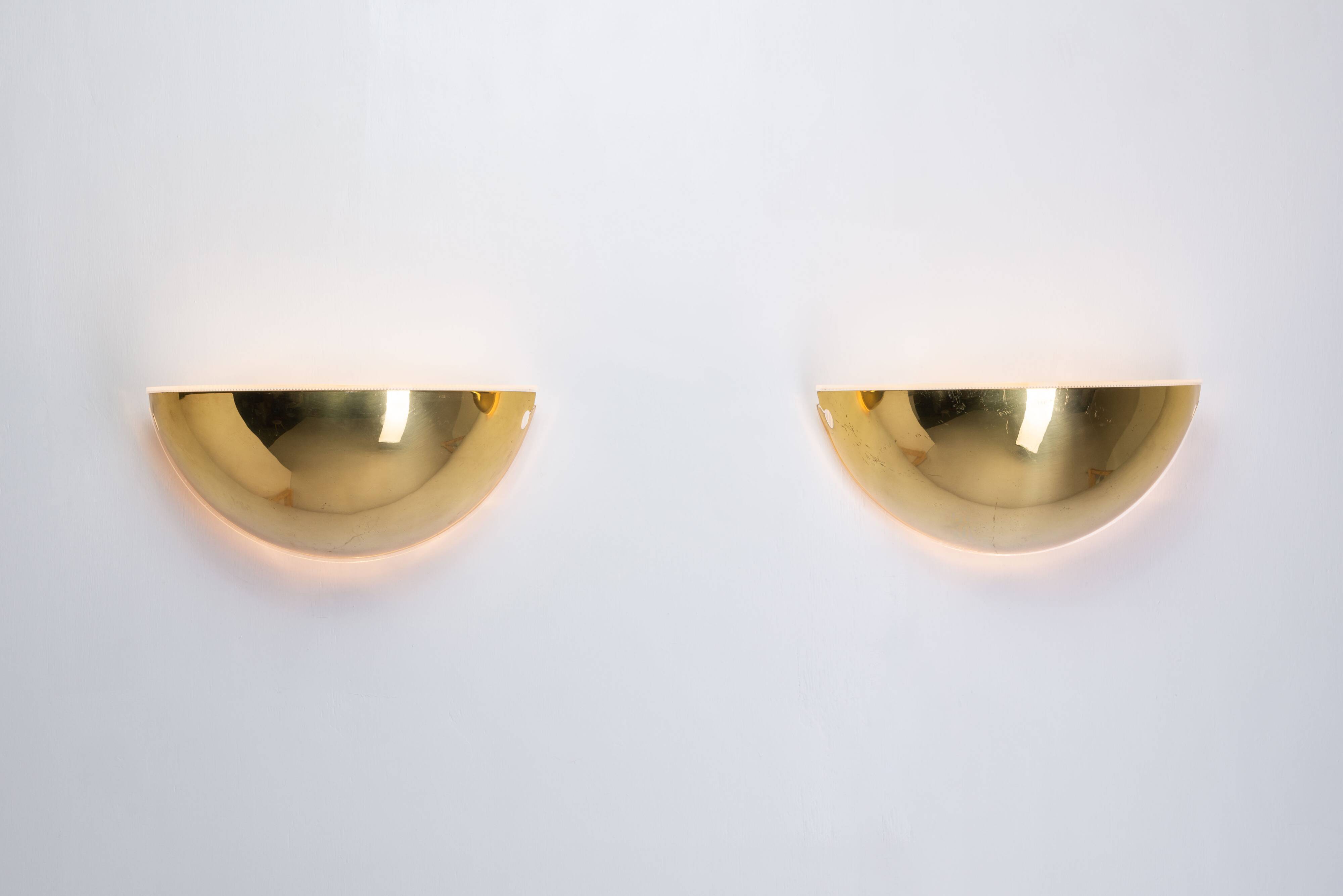 ‘‘Quarto 453’’ wall lamps by Tobia Scarpa for Flos, Italy, 1970s.