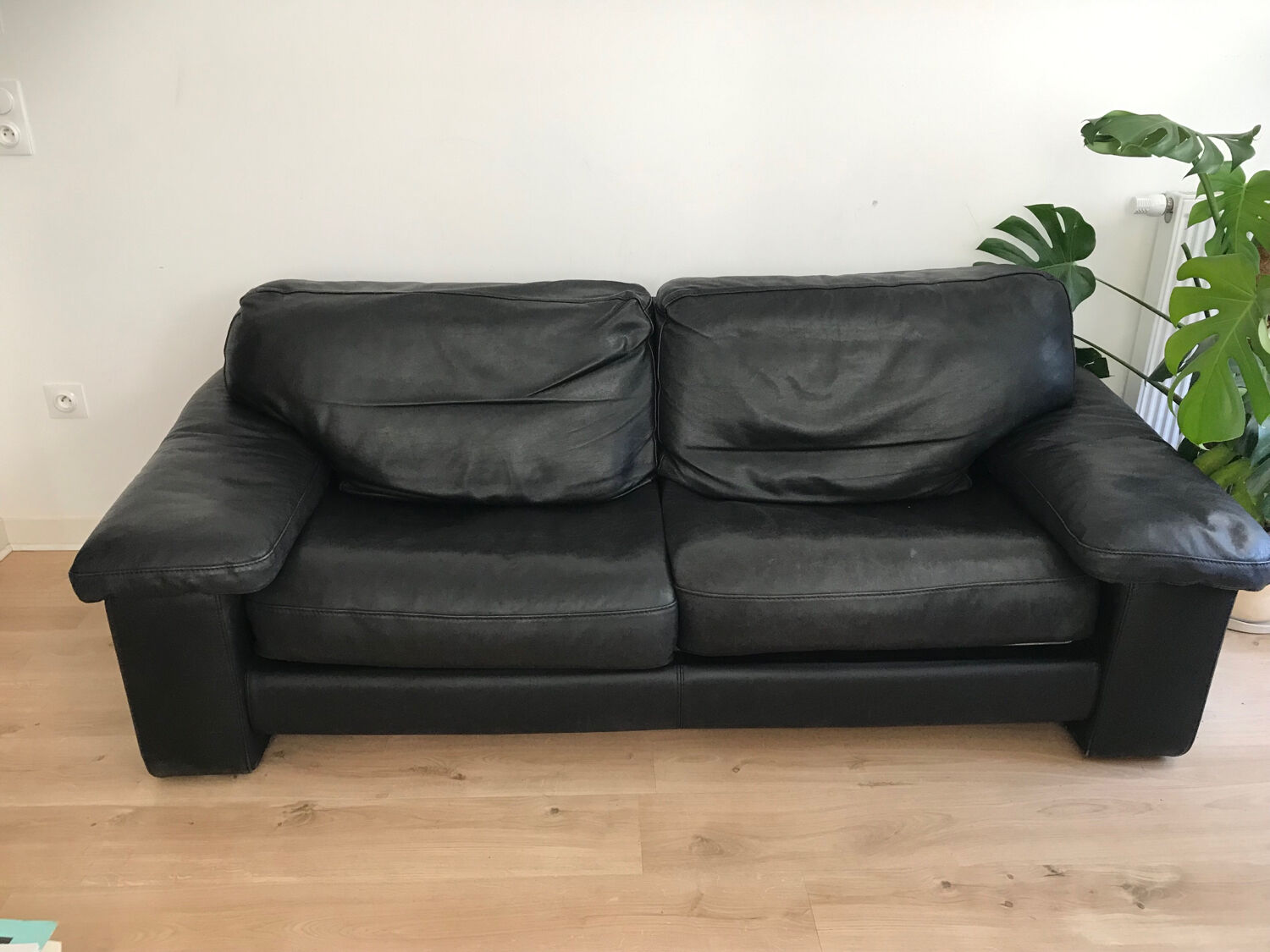 Steiner sofa bed in black leather