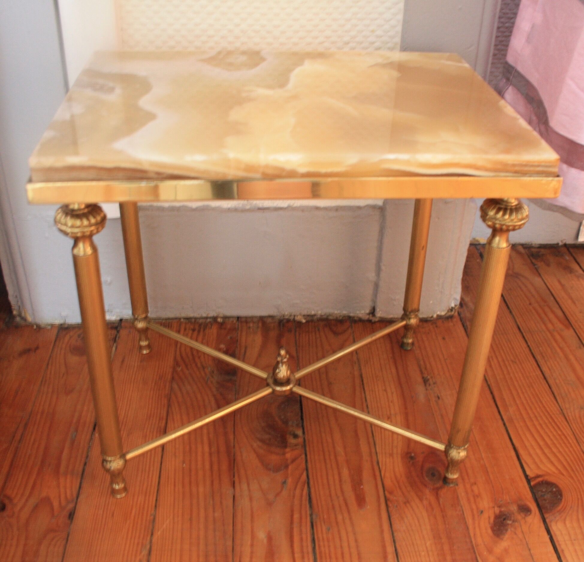 Small table/end table brass marble