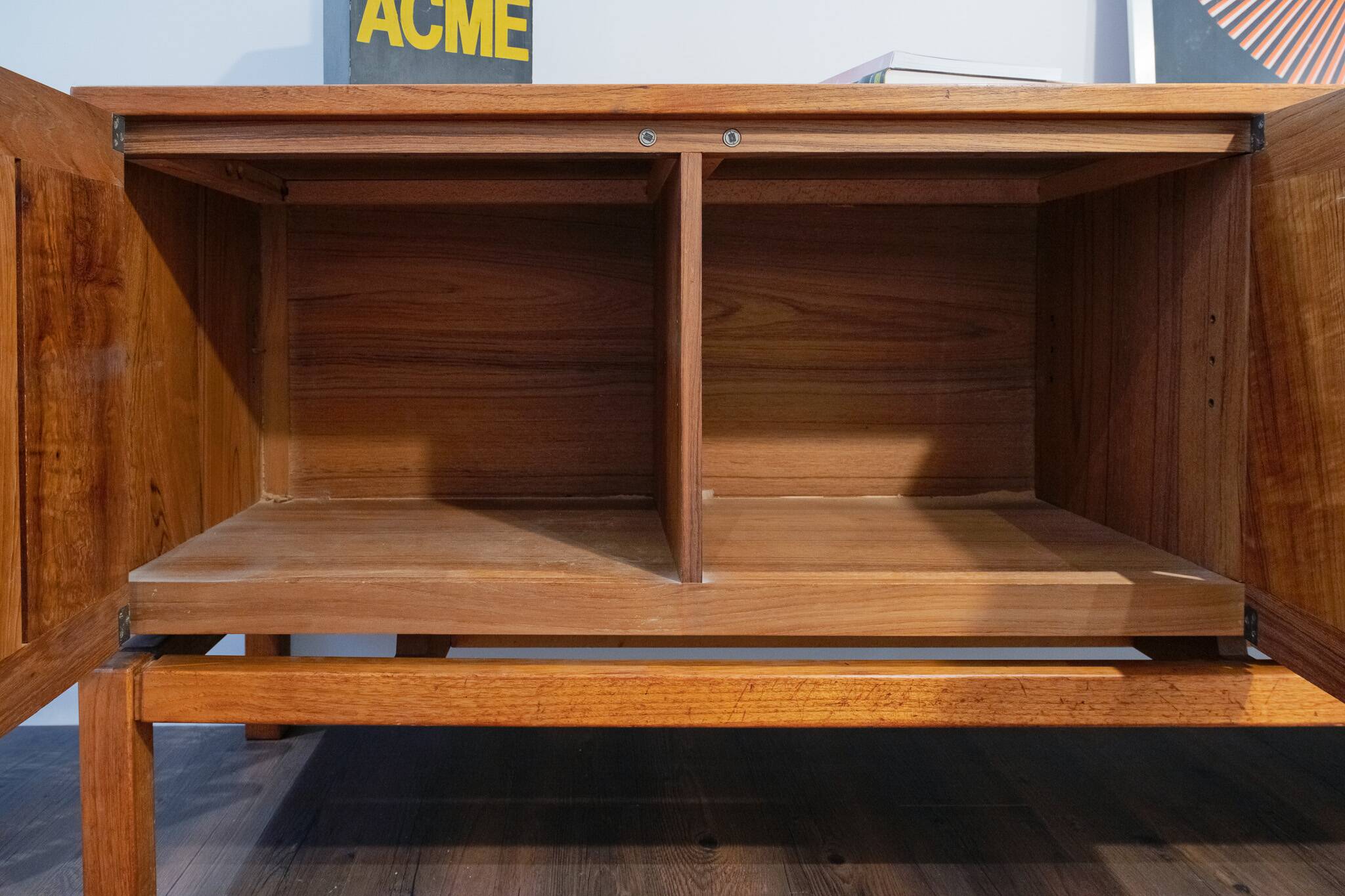 Solid elm sideboard – Brutalist & Modernist design, circa 1960-70