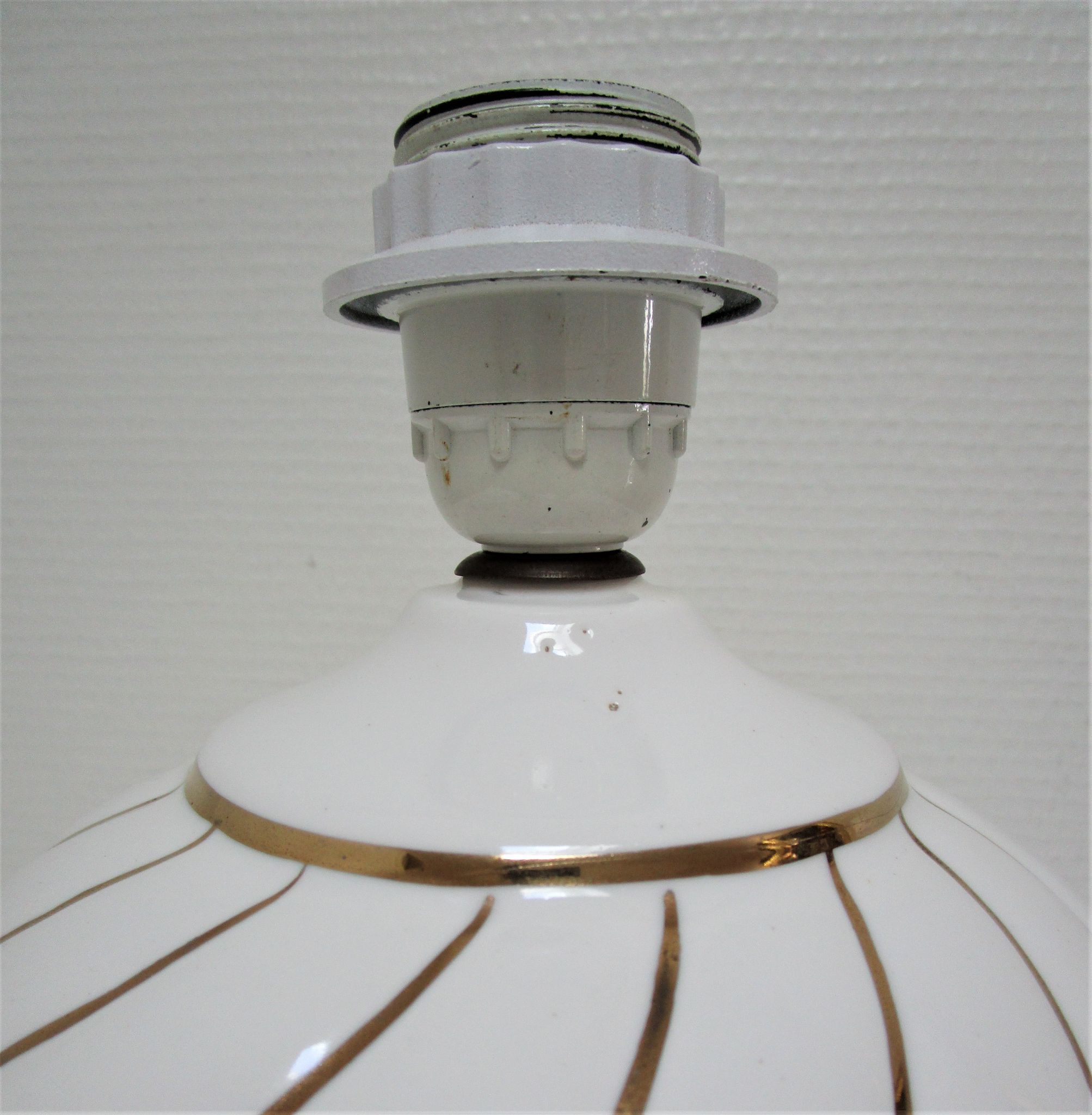 Pied de lampe céramique blanc et or design italien années 70 / 80