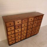 Armoire d'apothicaire vintage à 36 tiroirs des années 1930