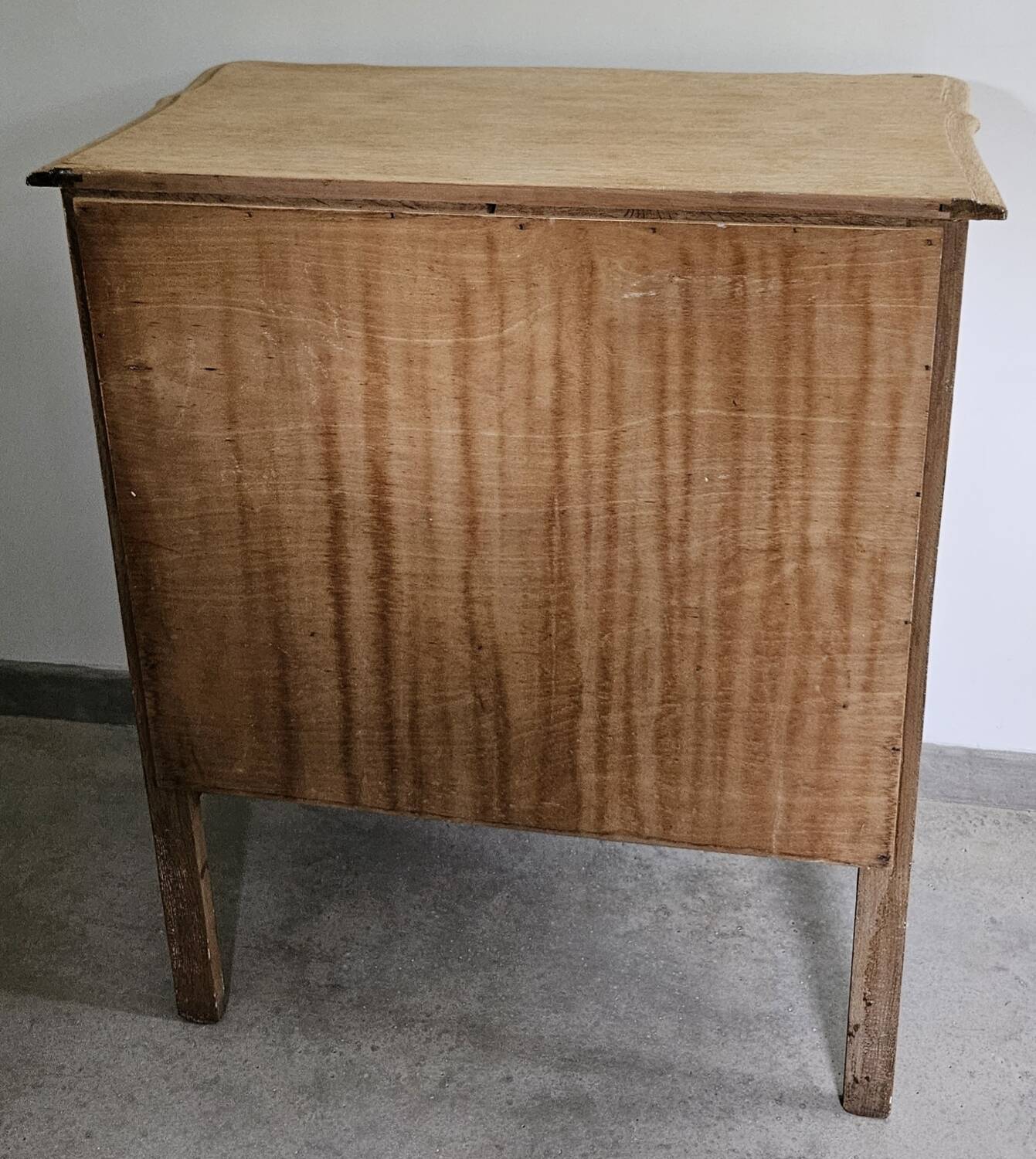 Storage unit, Louis XV style bar