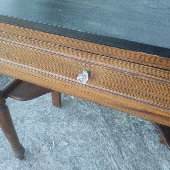 Table de toilette