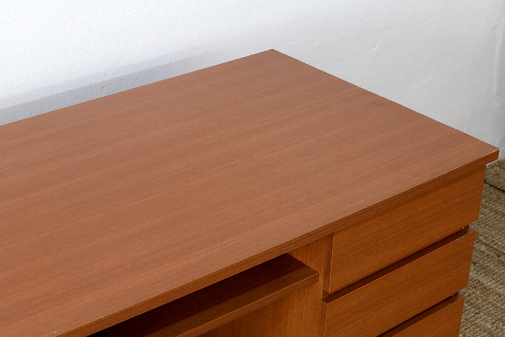 Scandinavian desk 130 cm