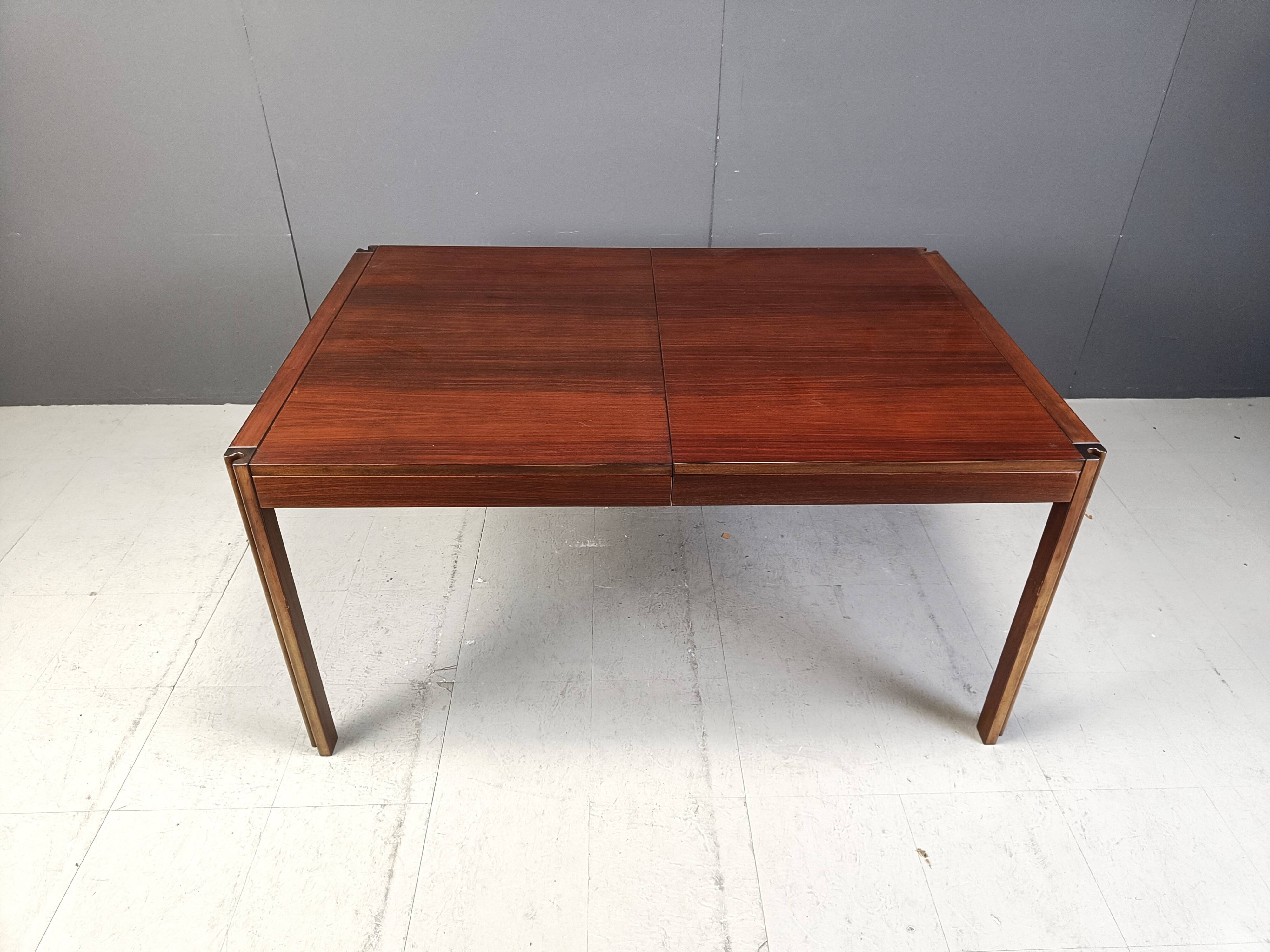 Table à manger vintage 4D par Angelo Mangiarotti pour Molteni, 1970