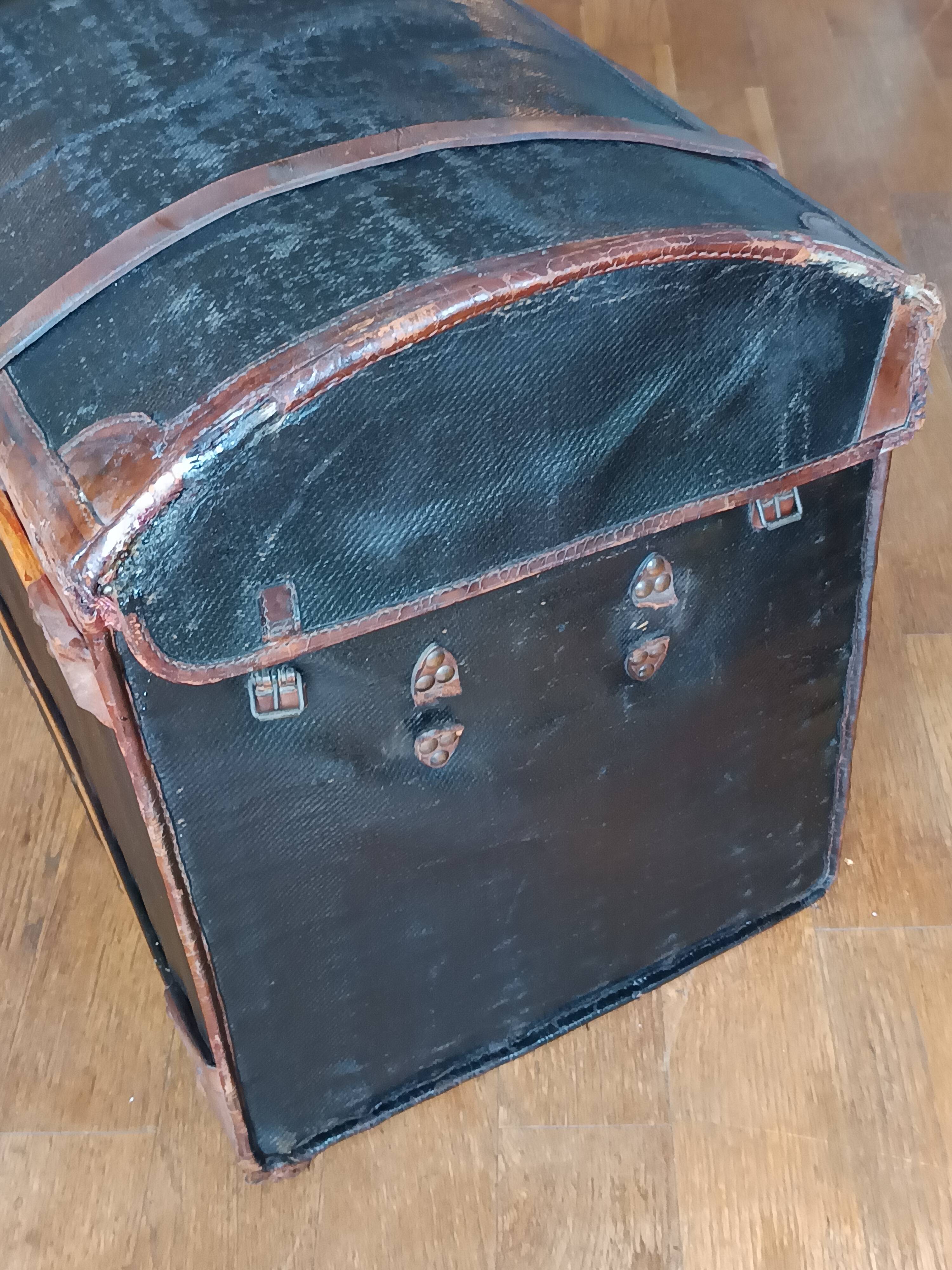 Curved travel trunk, Second Empire