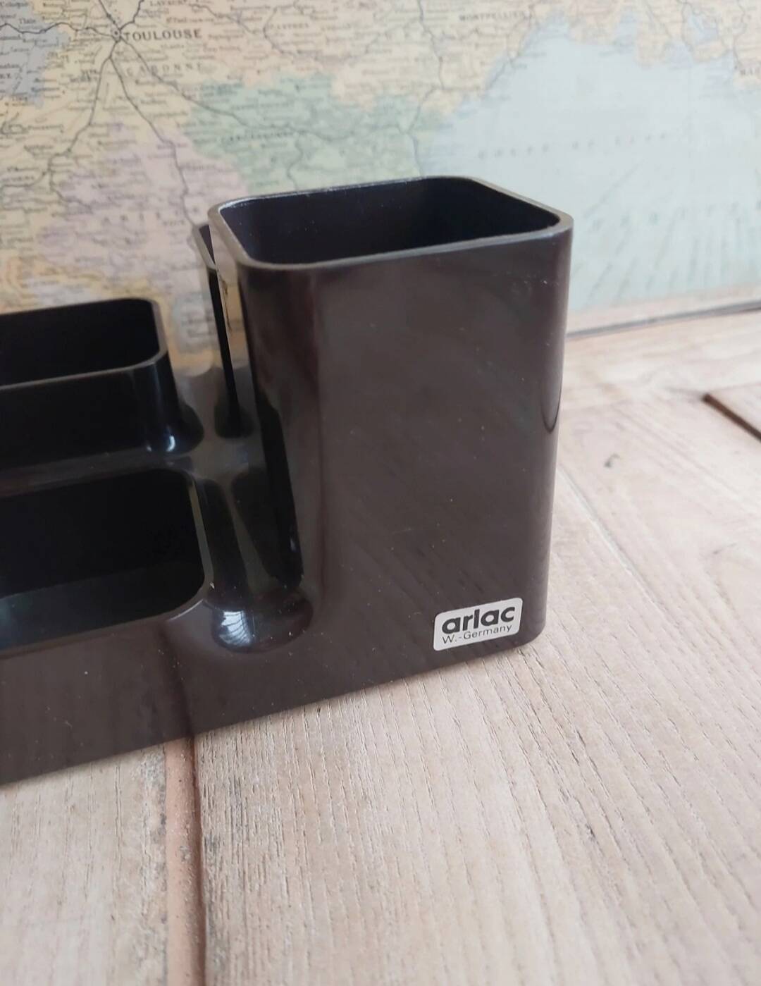 Arlac pen holder