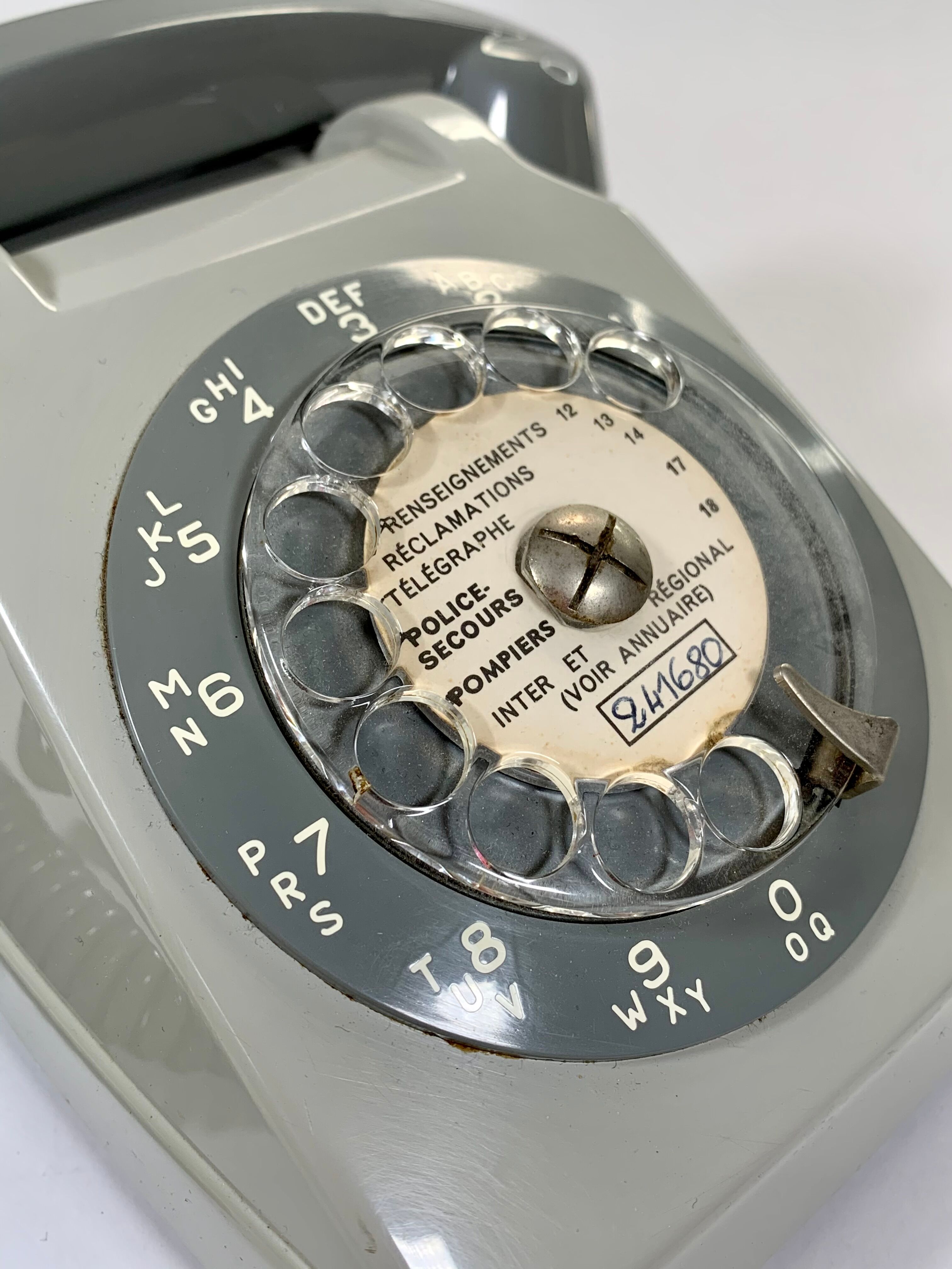 Téléphone de bureau vintage de marque Ericsson années 1960