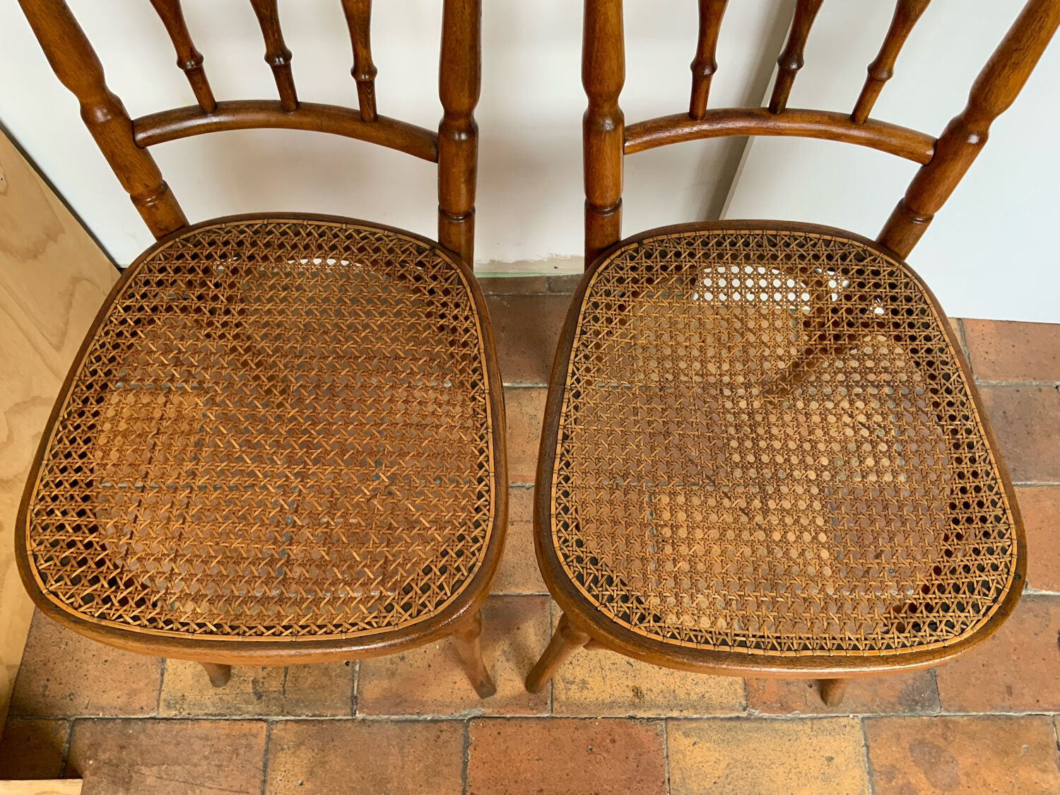 Pair of chairs bistrot