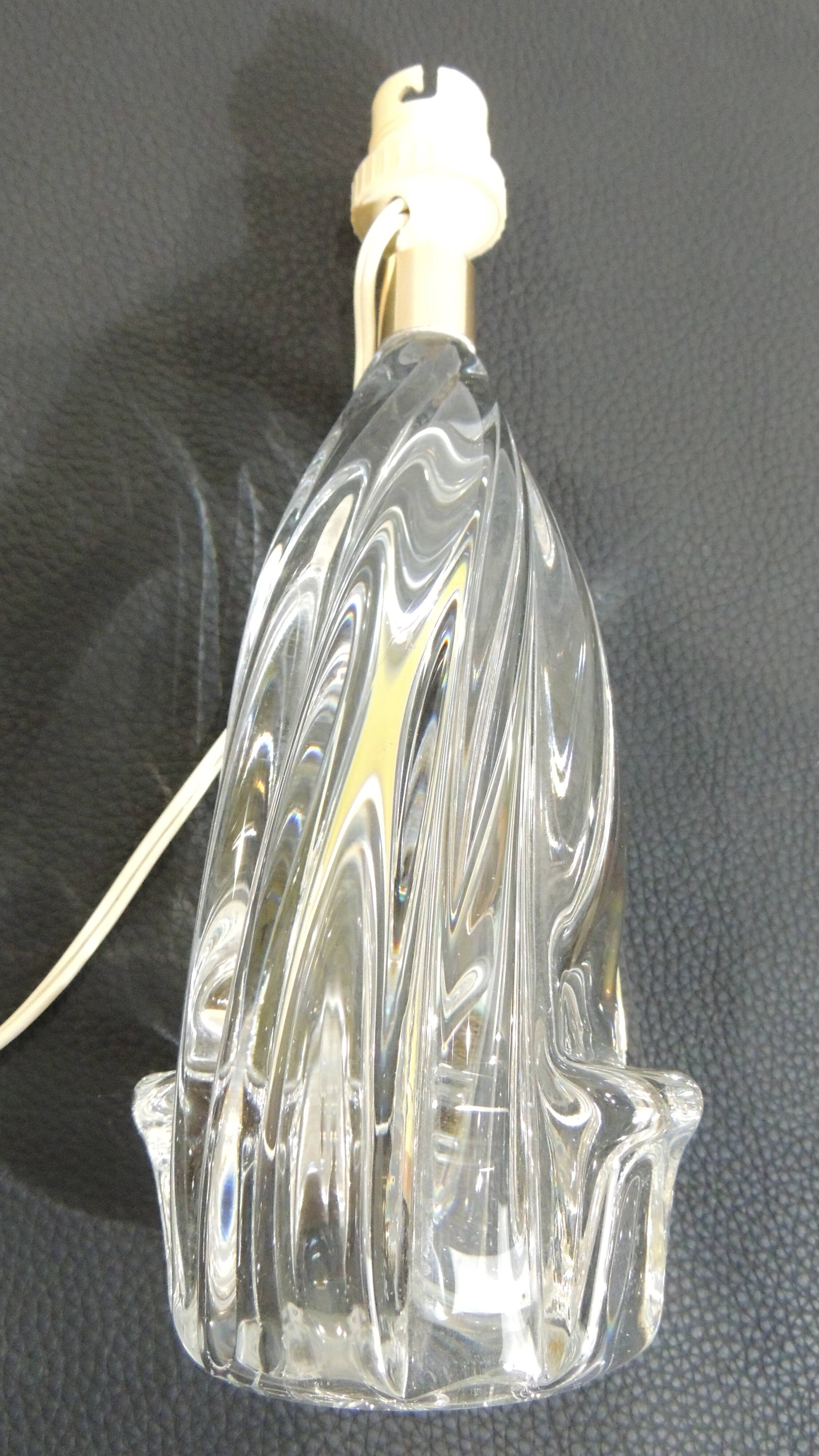 Vintage crystal lamp from the 70s – sculpted base – small table lamp