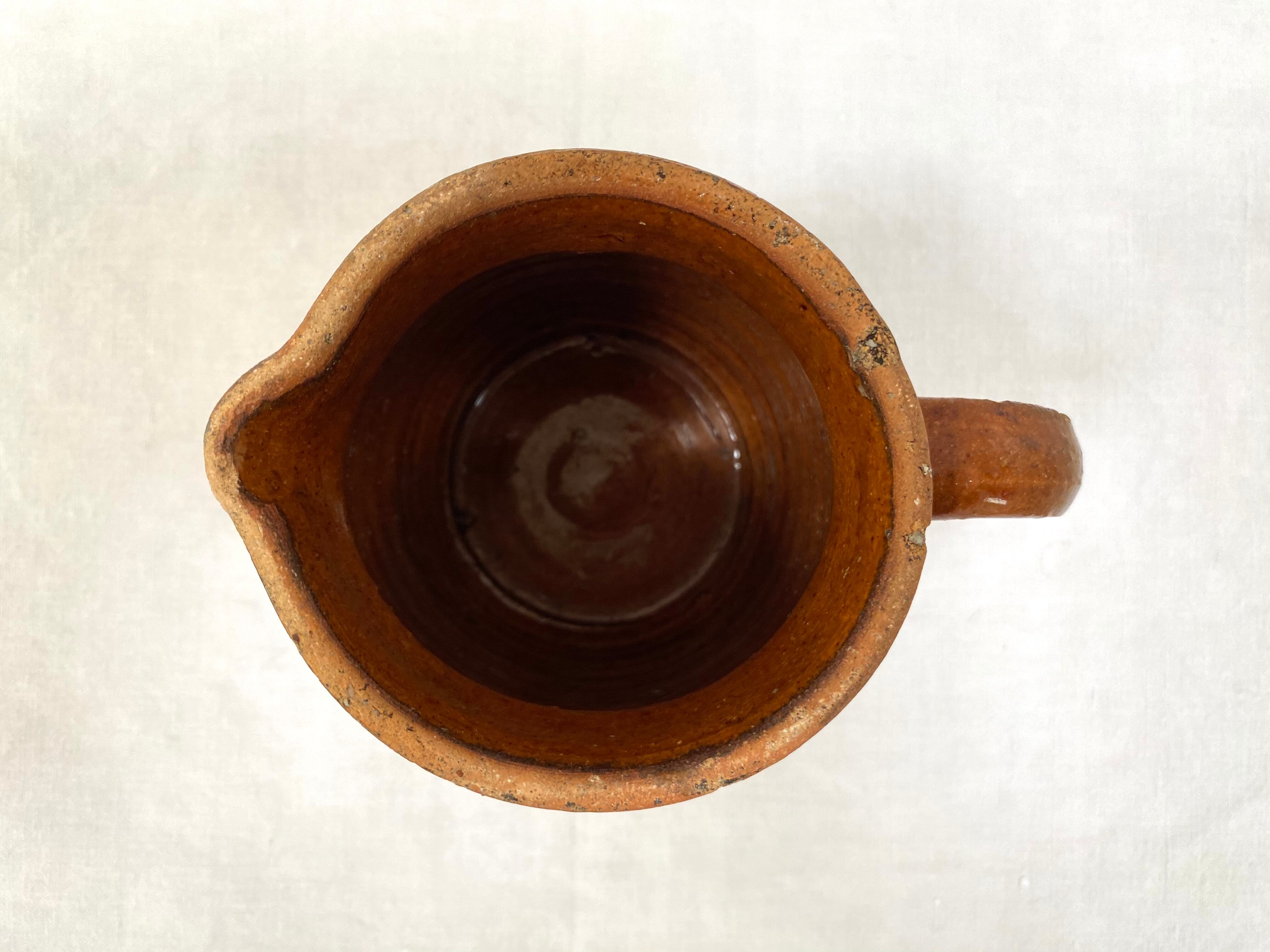 Pitcher old vase in two-tone sandstone