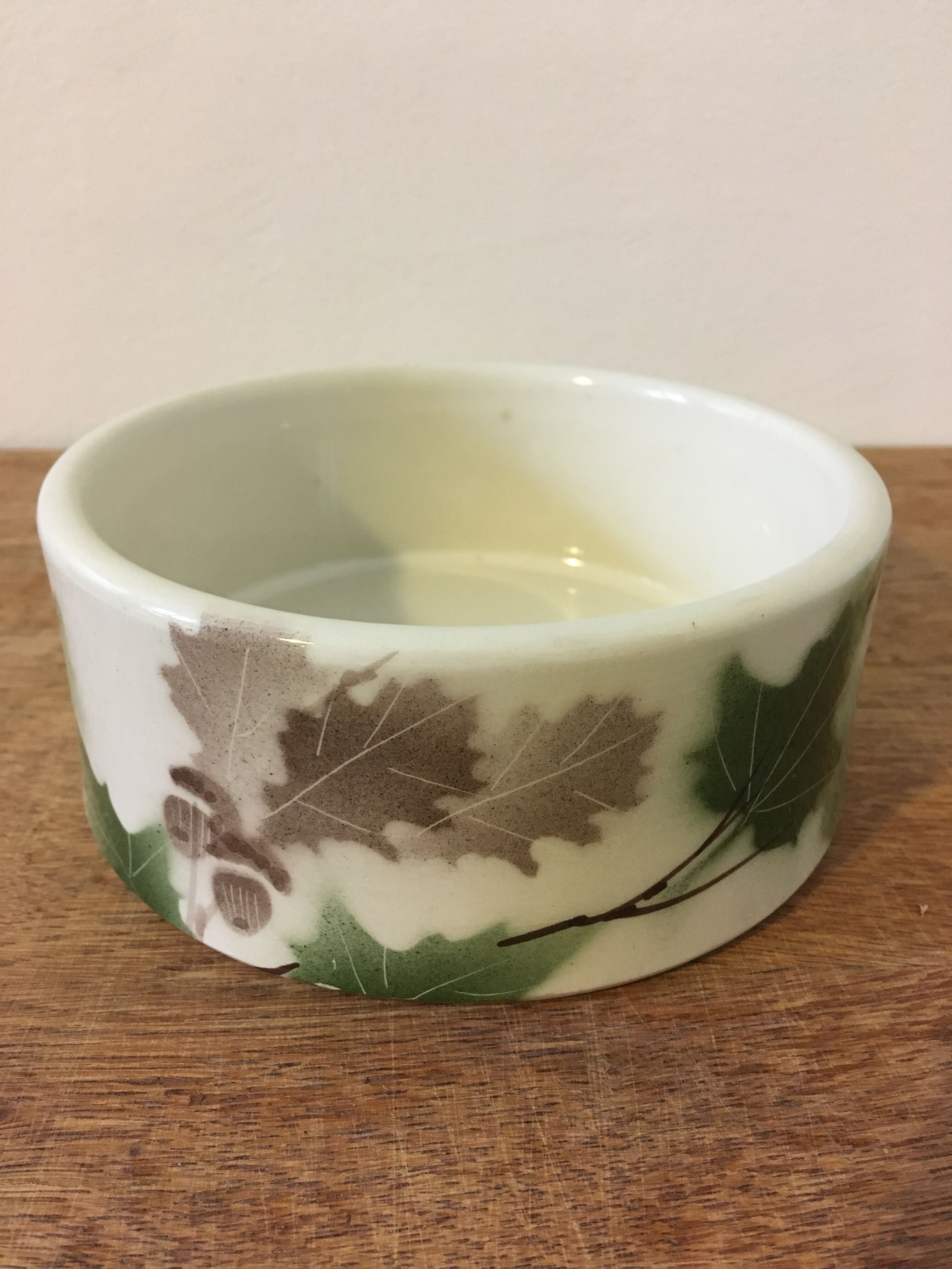 Vintage hazelnut pattern pocket tray