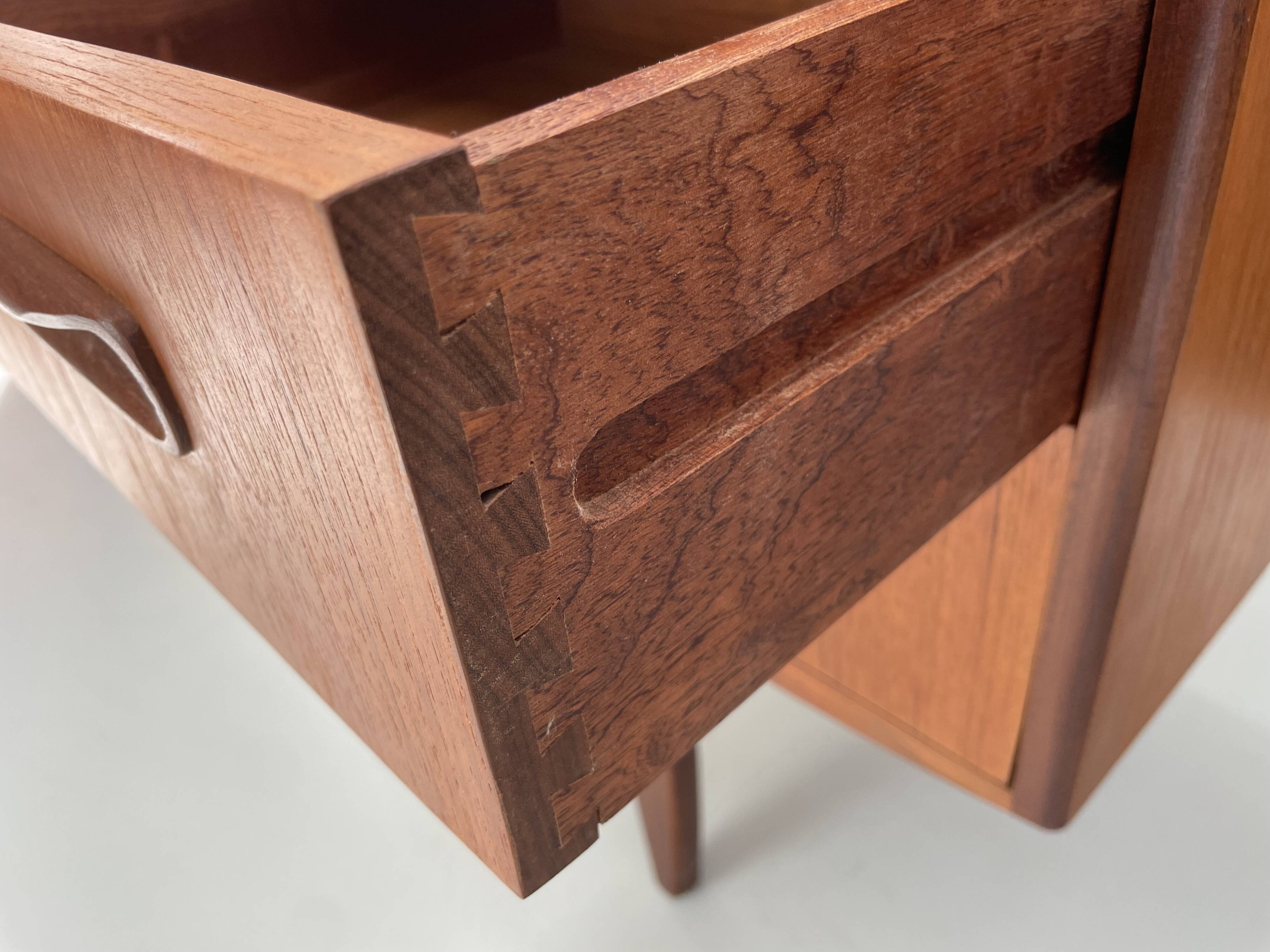 Vintage desk by V.Wilkins for G-Plan, 1960s
