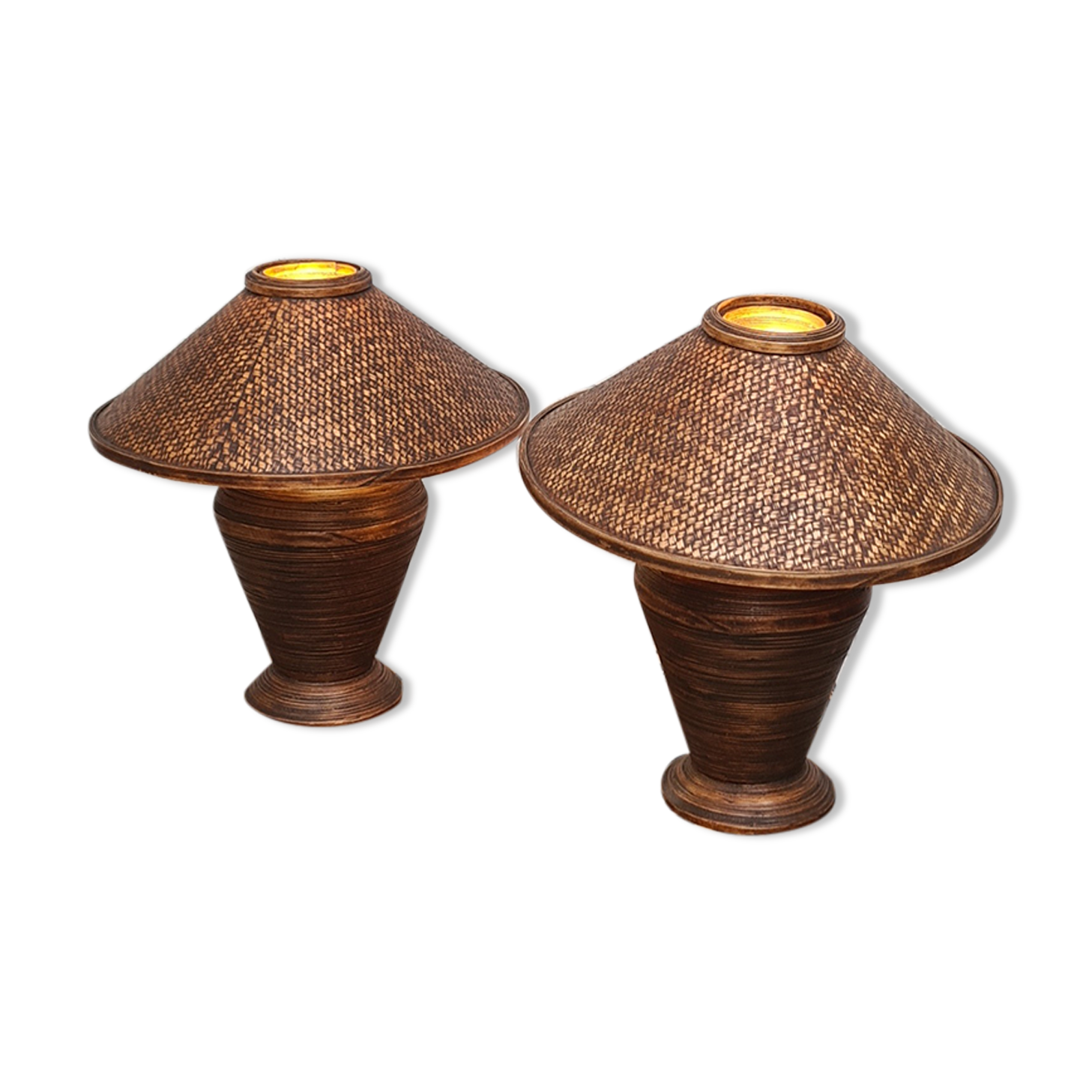 2 lamps of colonial type bamboo and wicker