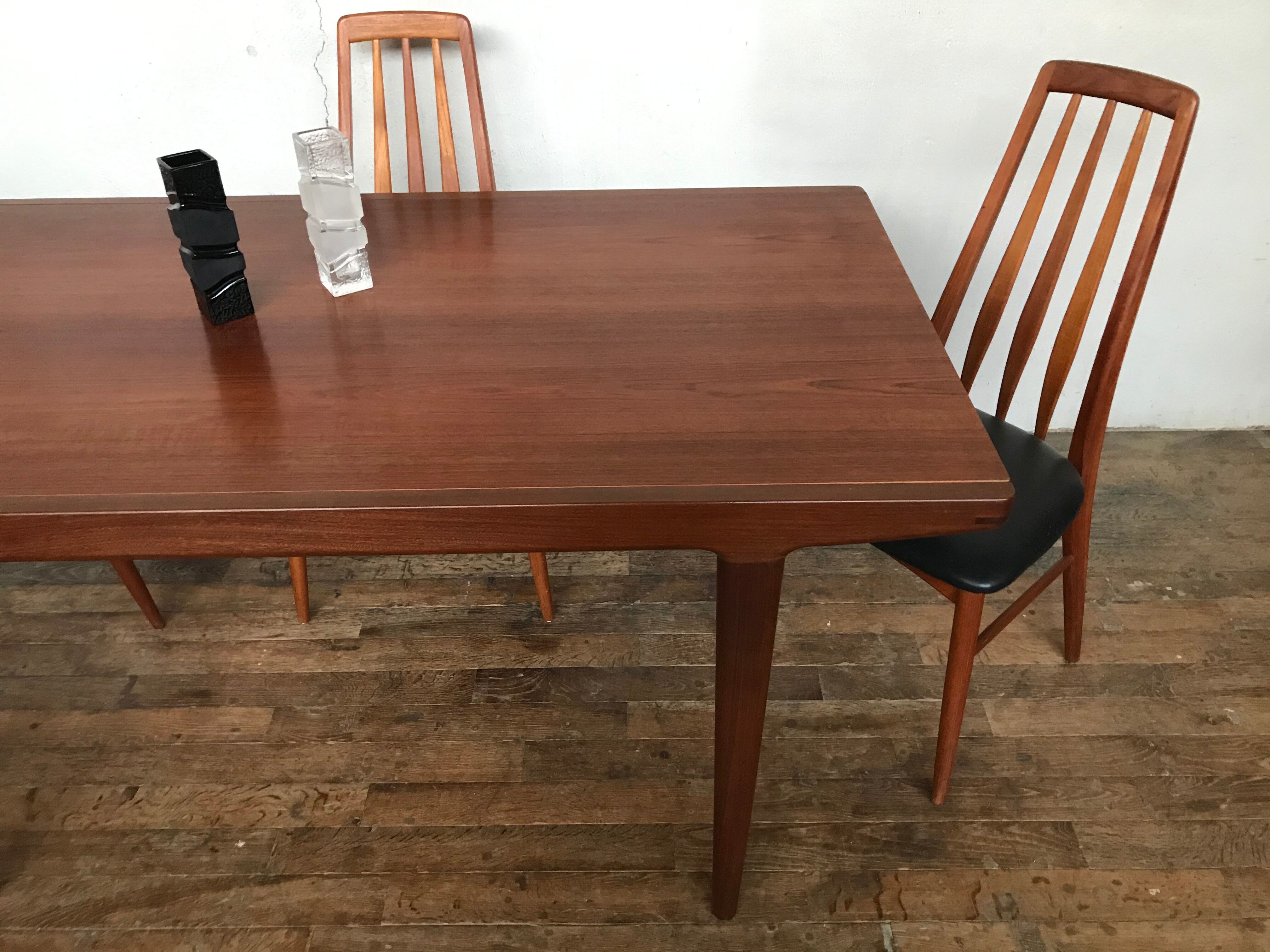 Authentic Scandinavian table teak design1950 1960 feet spindles