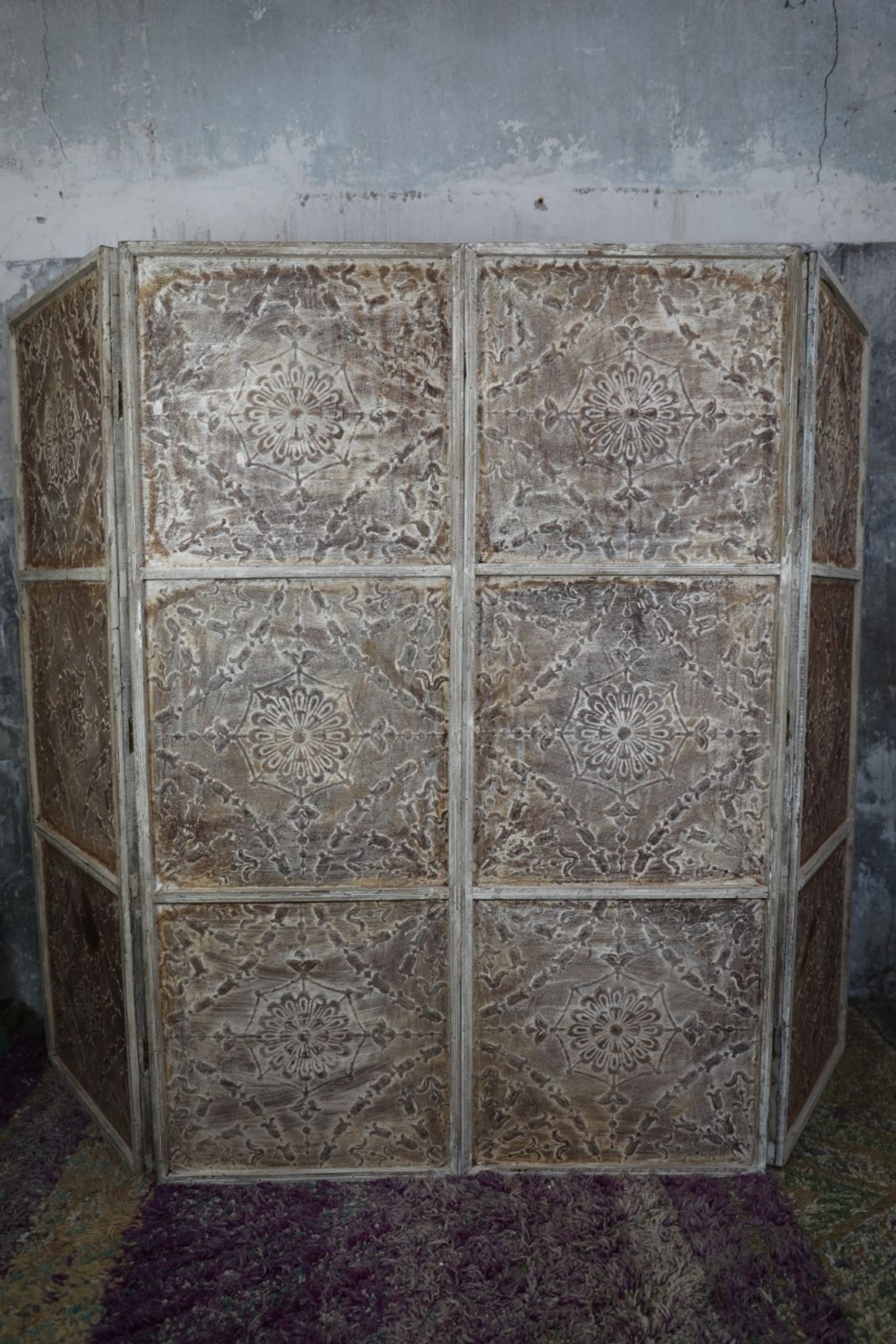 Screen - decorative panel in 3 wings - metal and wood rosettes