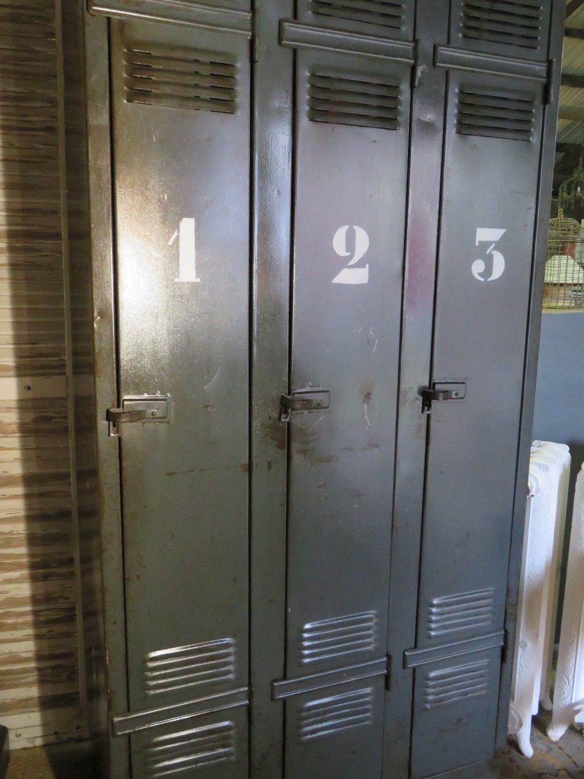 Industrial wardrobe 3 doors locker