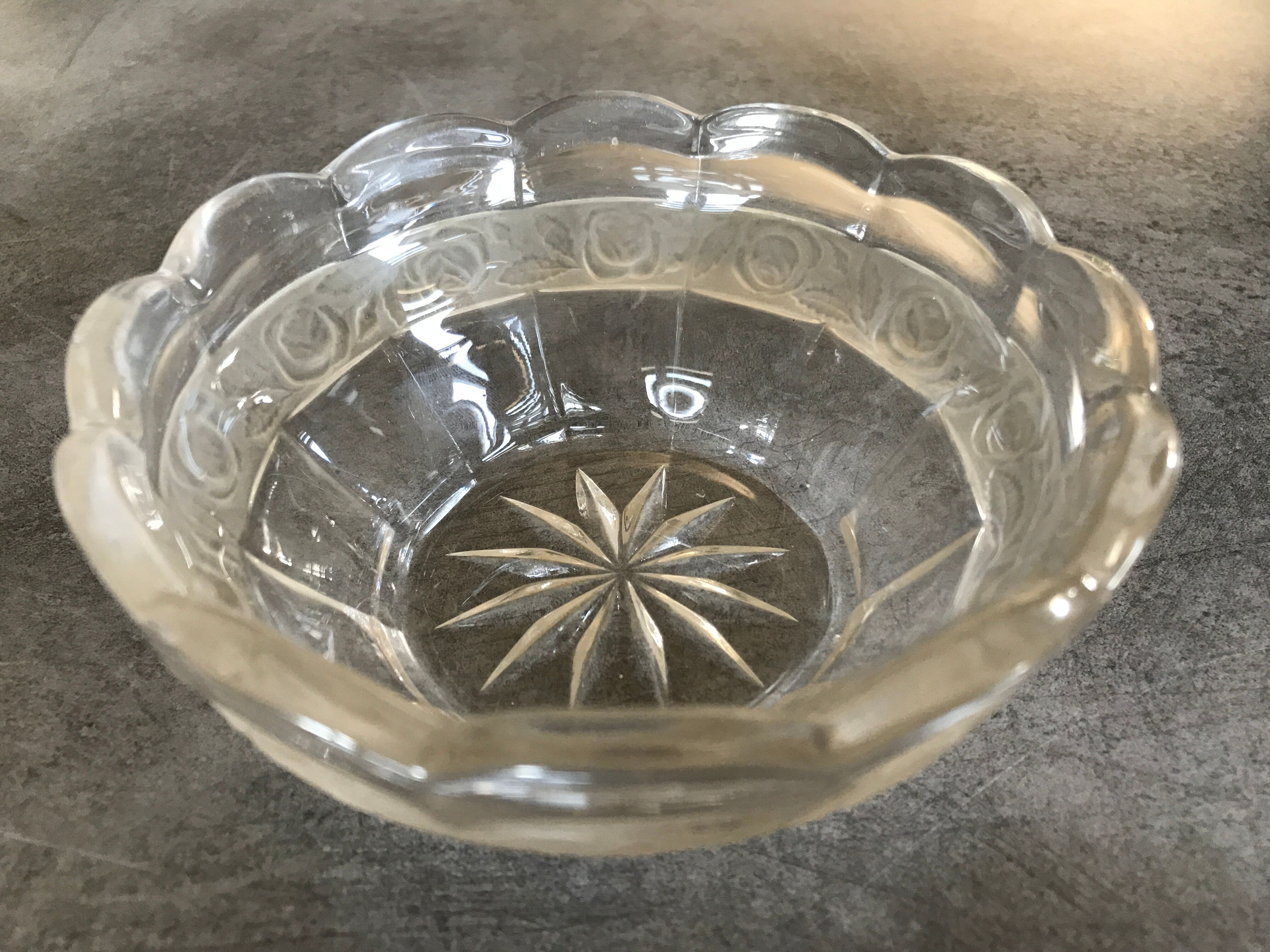 Cup in glass with decoration of frieze floral frosted art deco