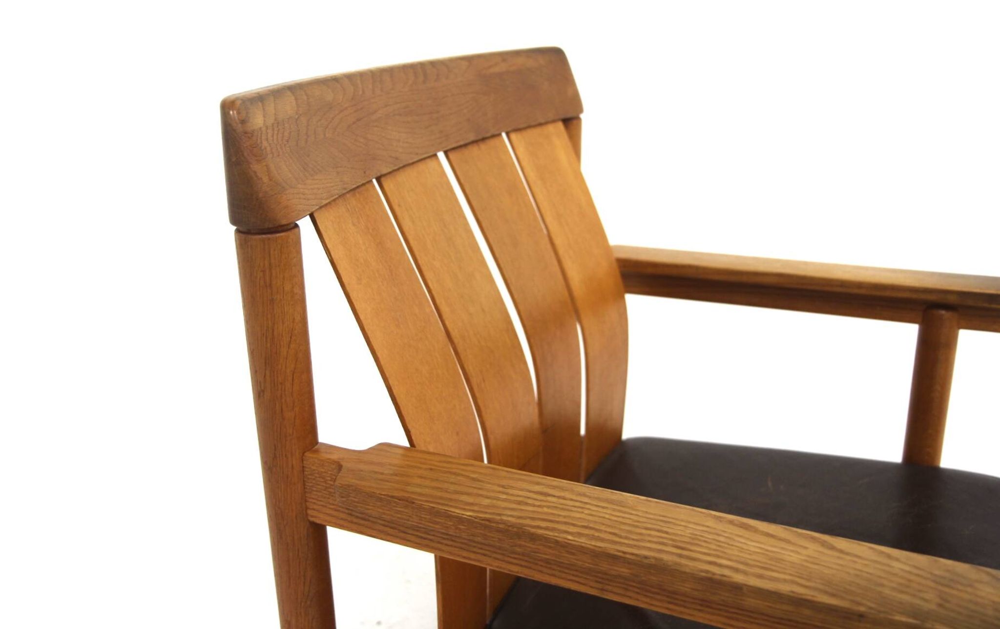 Set of 2 leather and oak armchair tables, Ferdinand Lundqvist, Sweden, 1960
