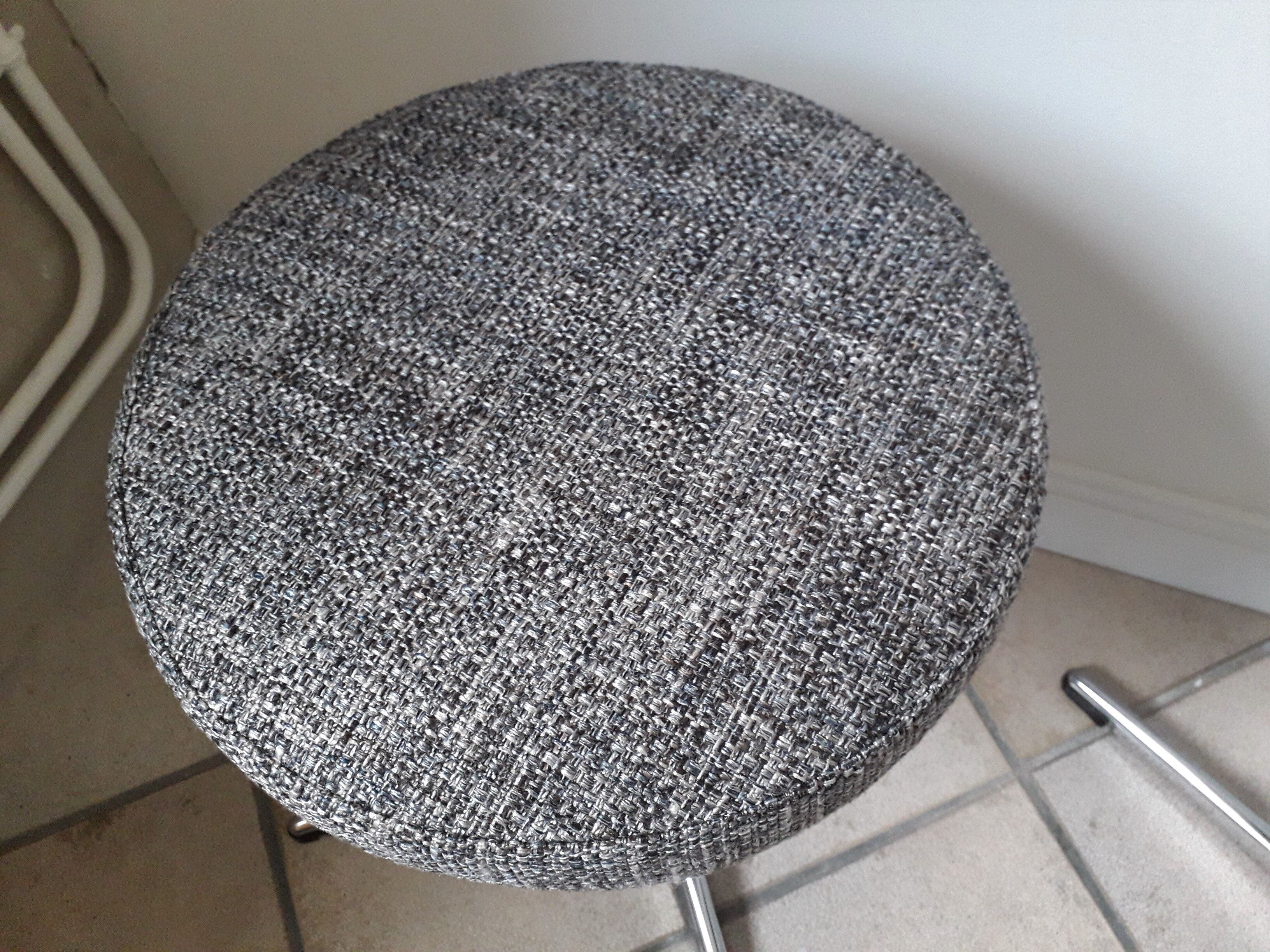 Pair of swivel stools 70s central foot