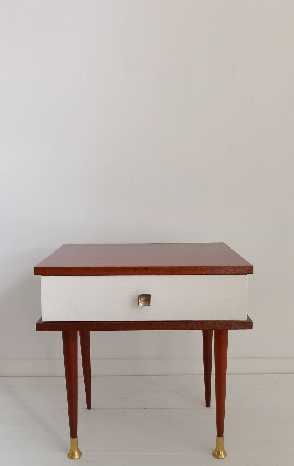 Bedside table