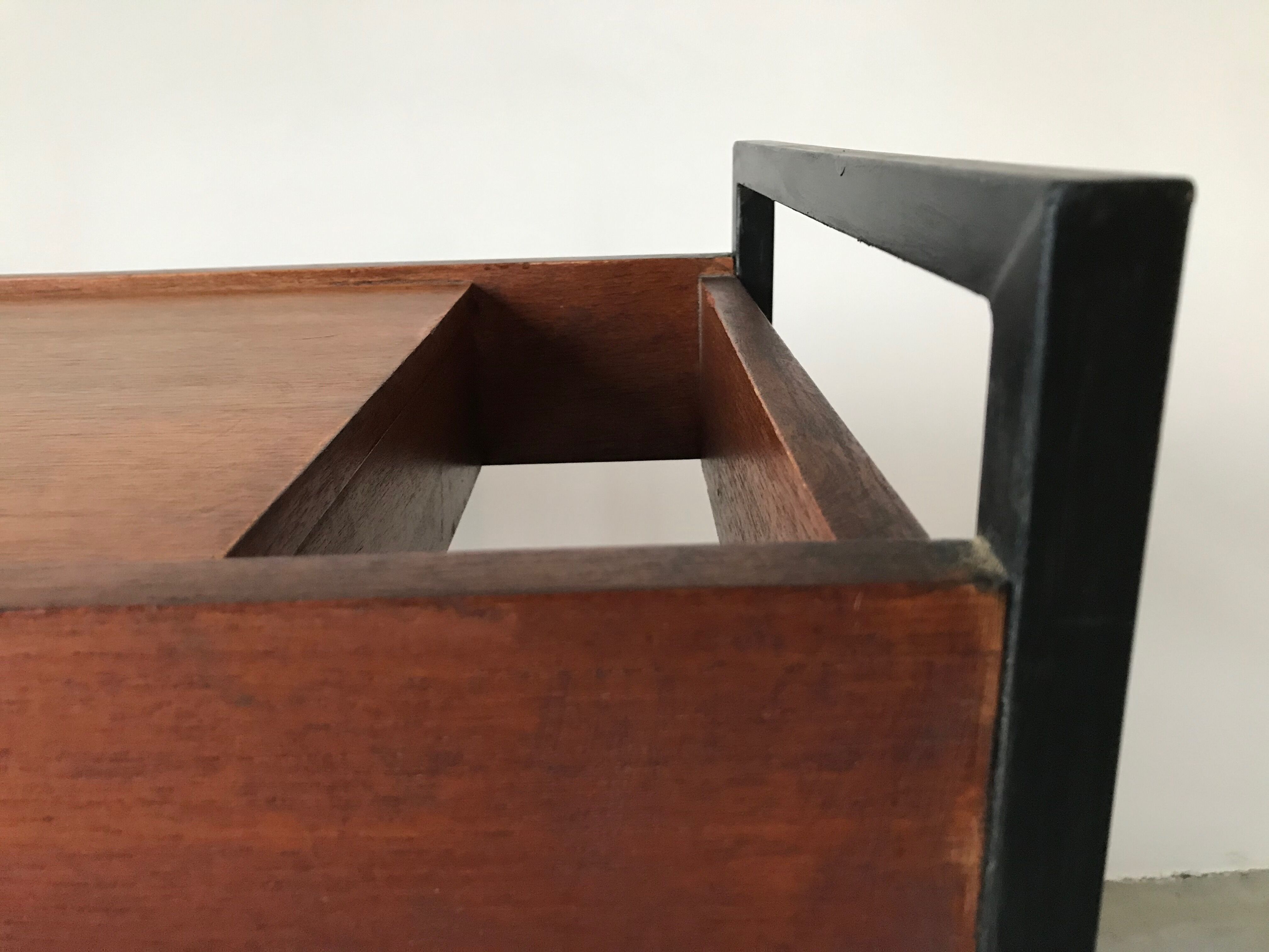 "Paris" model rolling table by Pierre Guariche for Meurop 1960