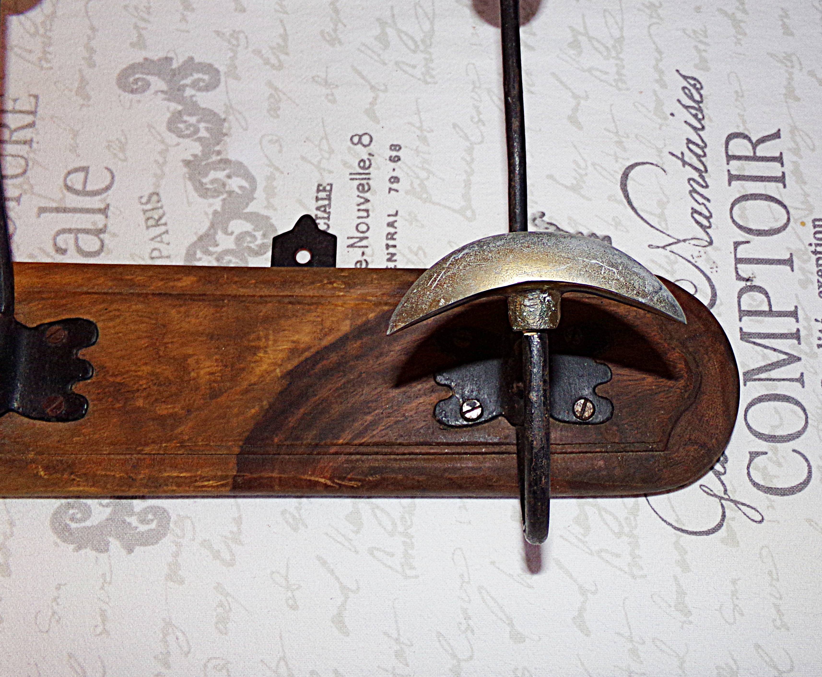 Vintage - Coat rack with 3 hooks in wood and aged brass