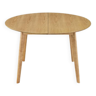 Oak extendable round table