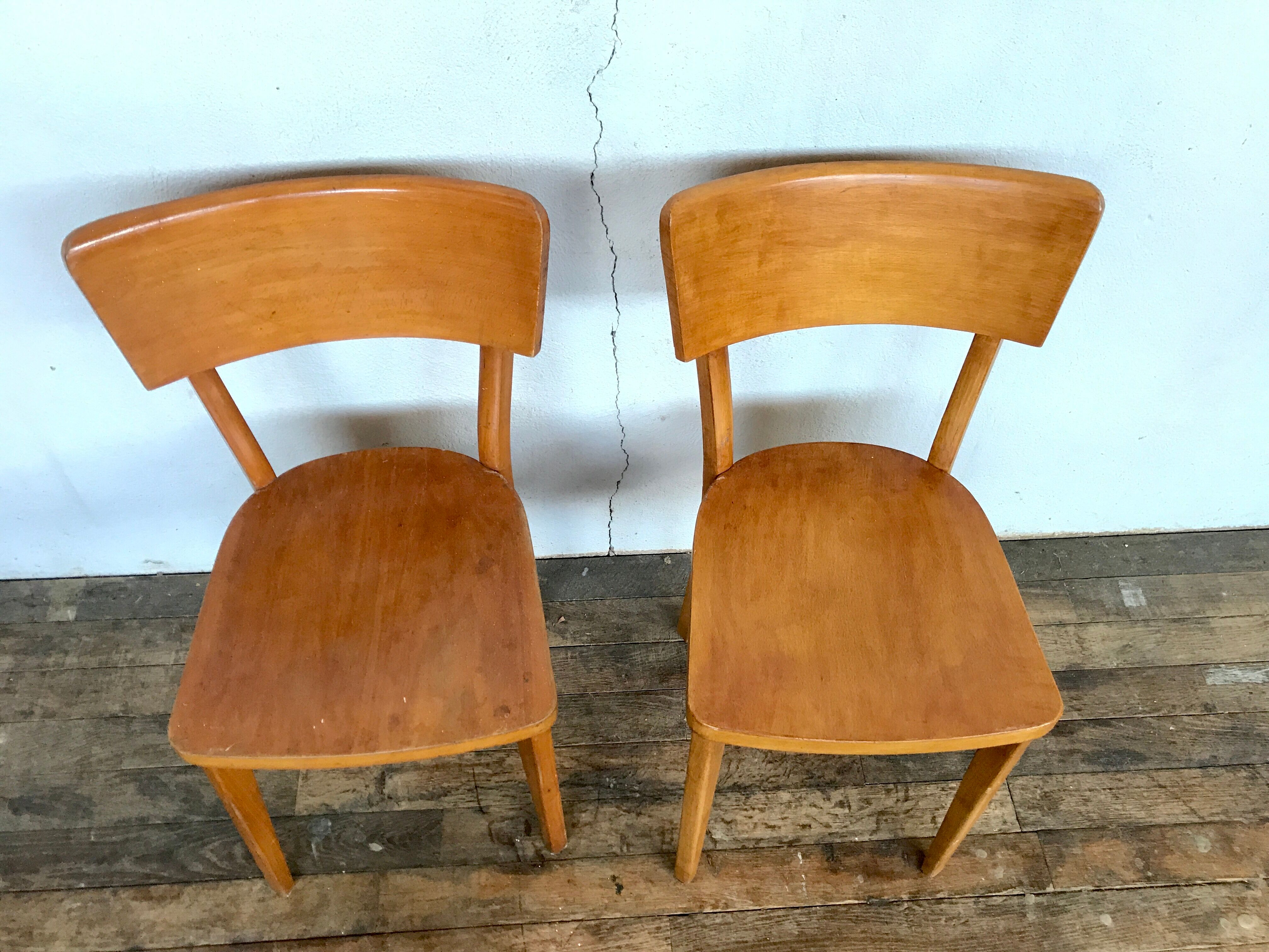 Pair of wooden chairs bistrot