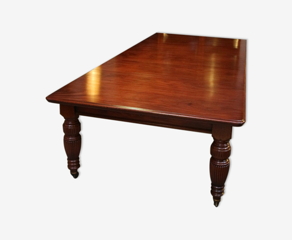 Table à manger antique