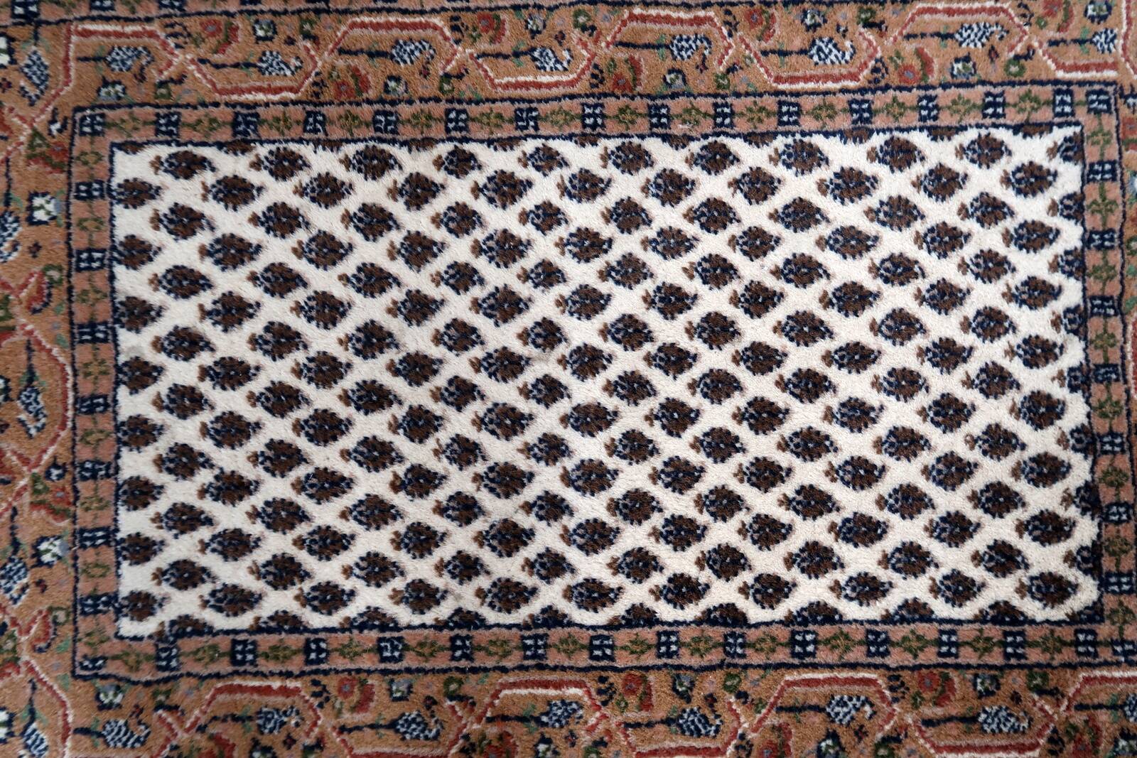 Tapis vintage indien Seraband fait main en laine – 56 x 89 cm – Années 1970