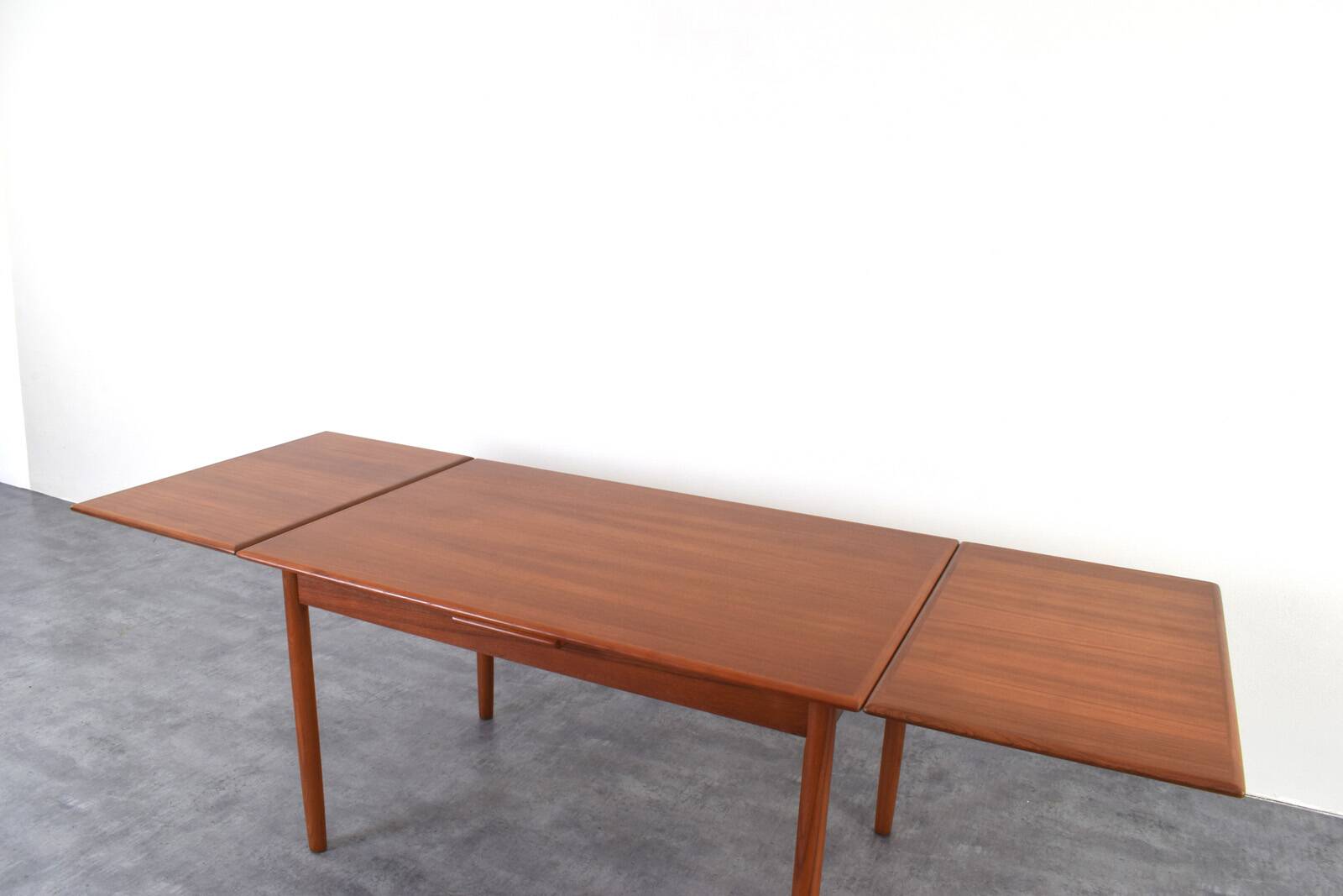 Mid-Century Danish Teak Extendable Dining Table, 1960s.