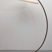 Lampadaire des années 1950 en laiton avec abat-jour plisée