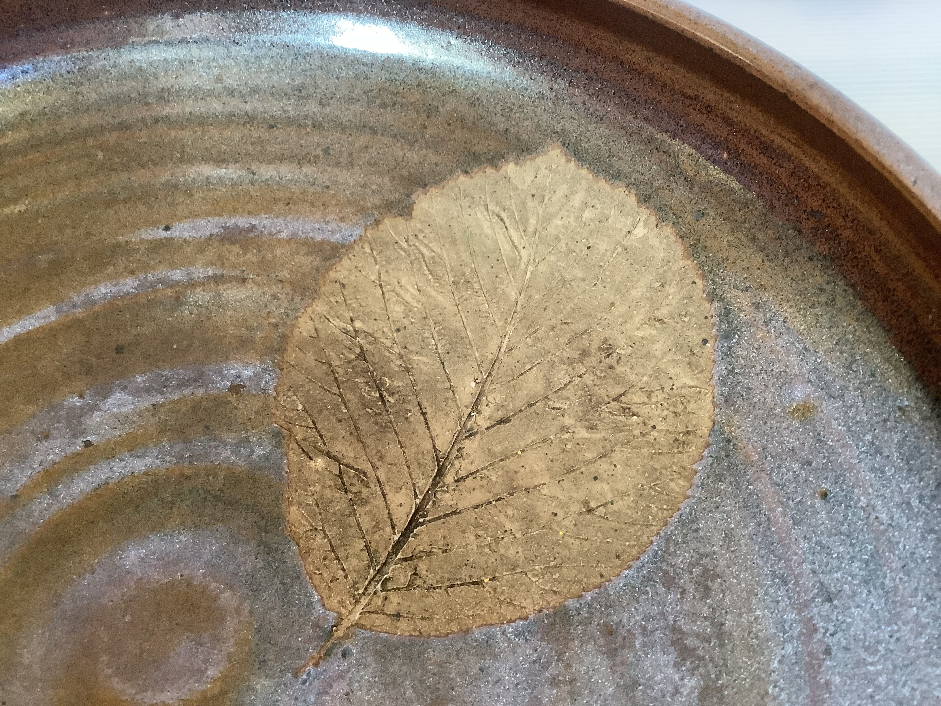 Ceramic glazed stoneware empty pocket