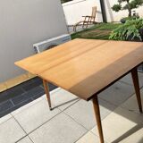 Table year 50 called "poker table"