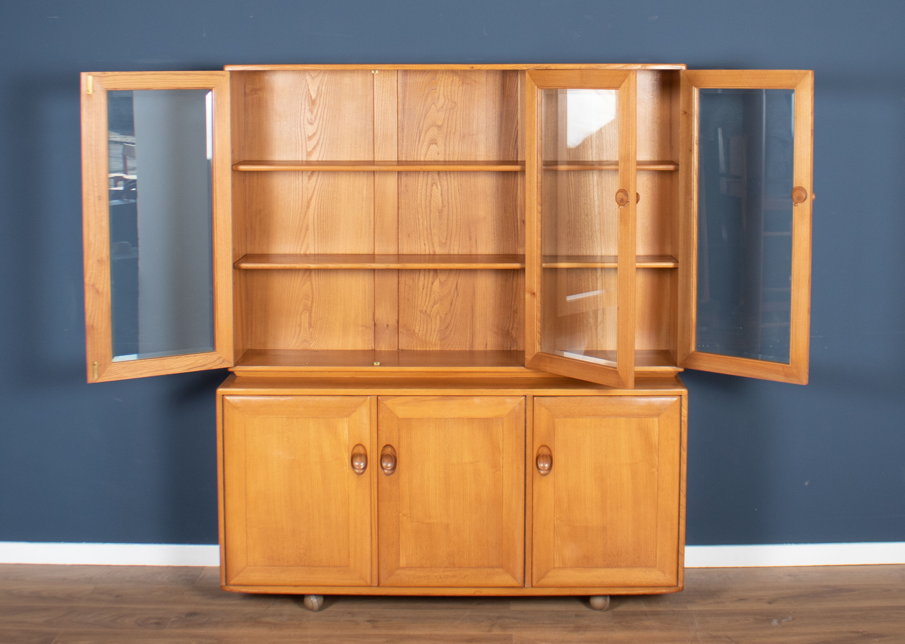 Vintage ercol elm windsor glazed display dresser sideboard model 803, 806