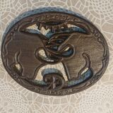 Taurus cast iron table mat