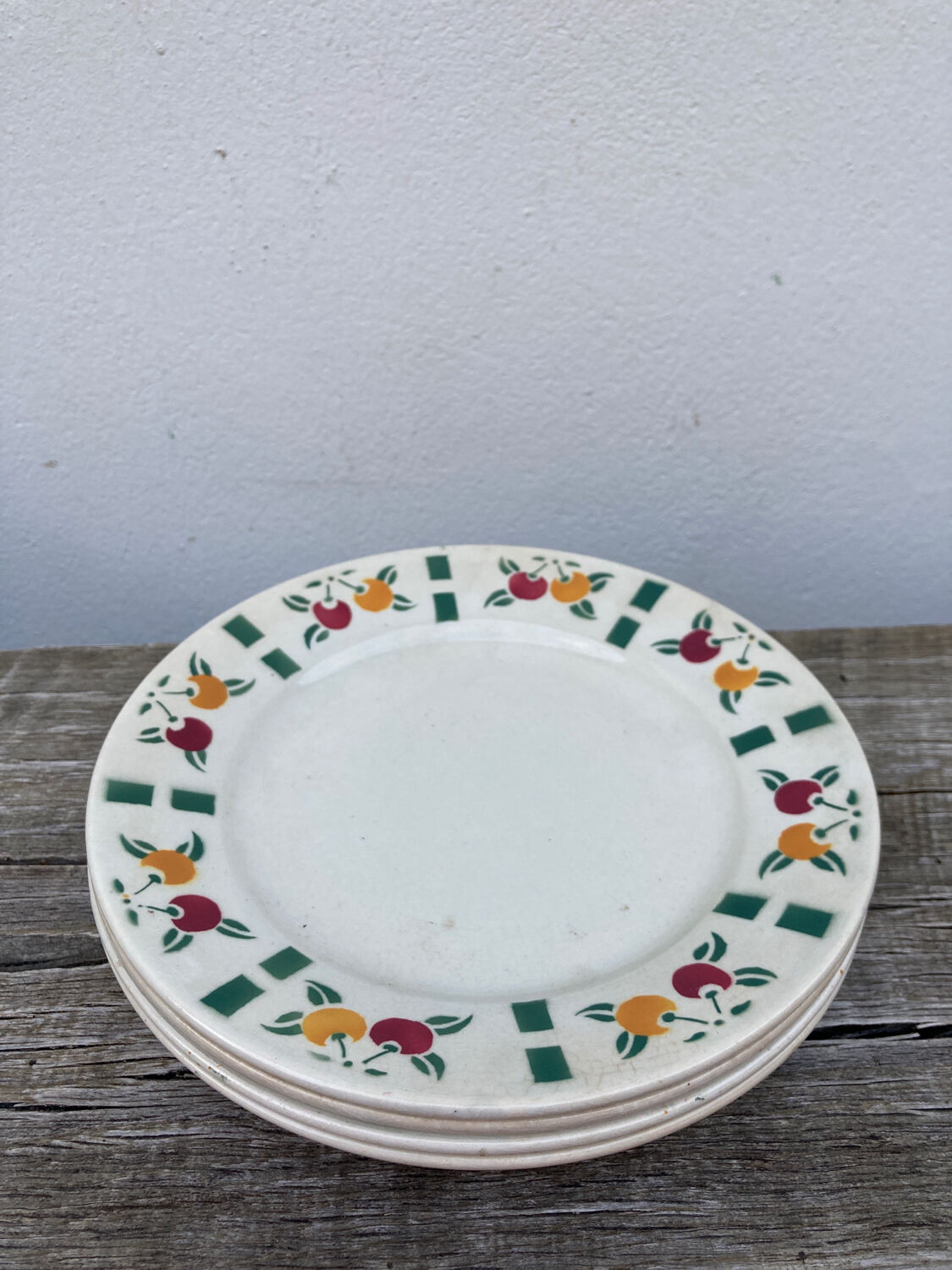 4 assiettes à dessert en porcelaine Gien