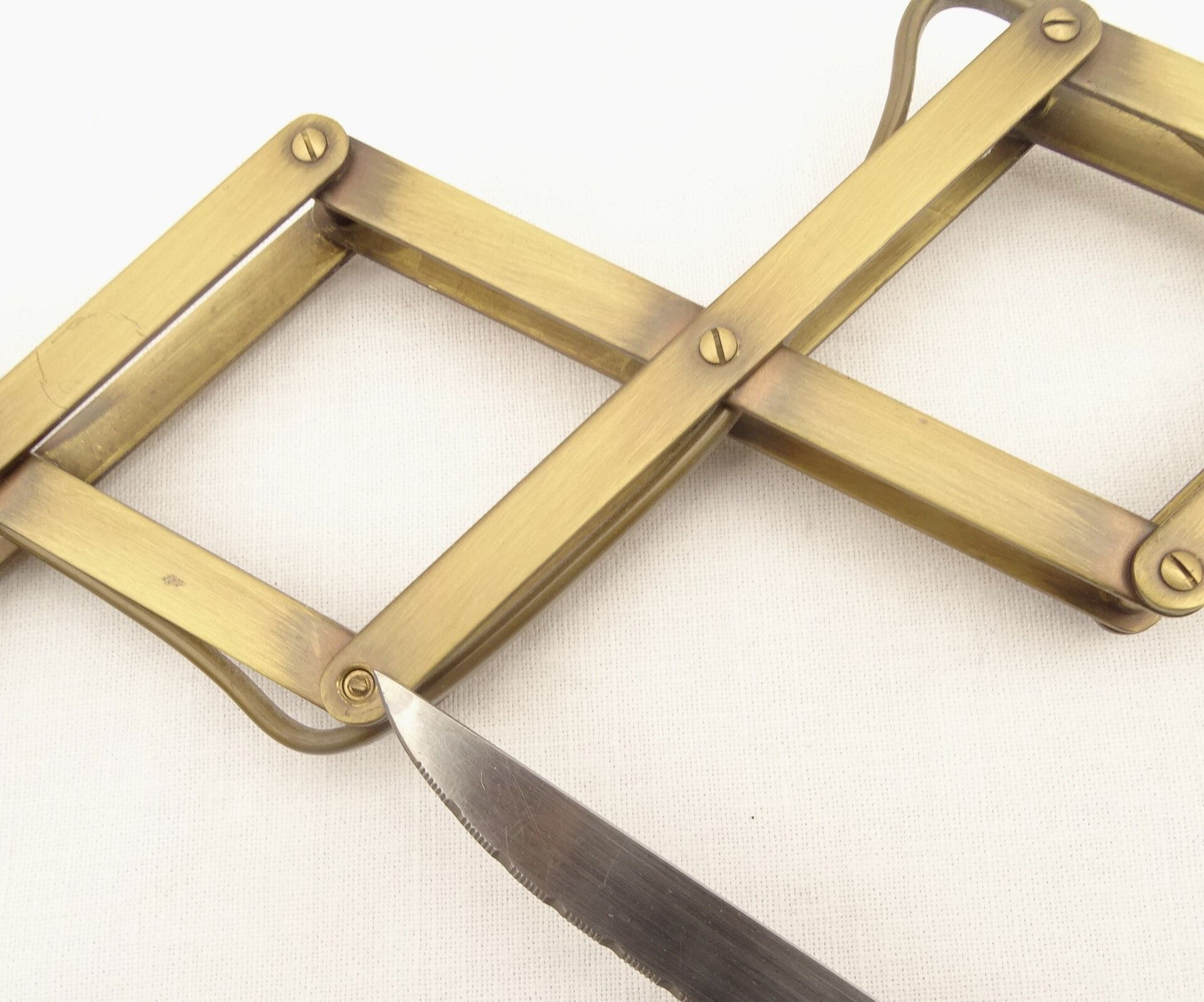 Brass Scissor Wall Lamp