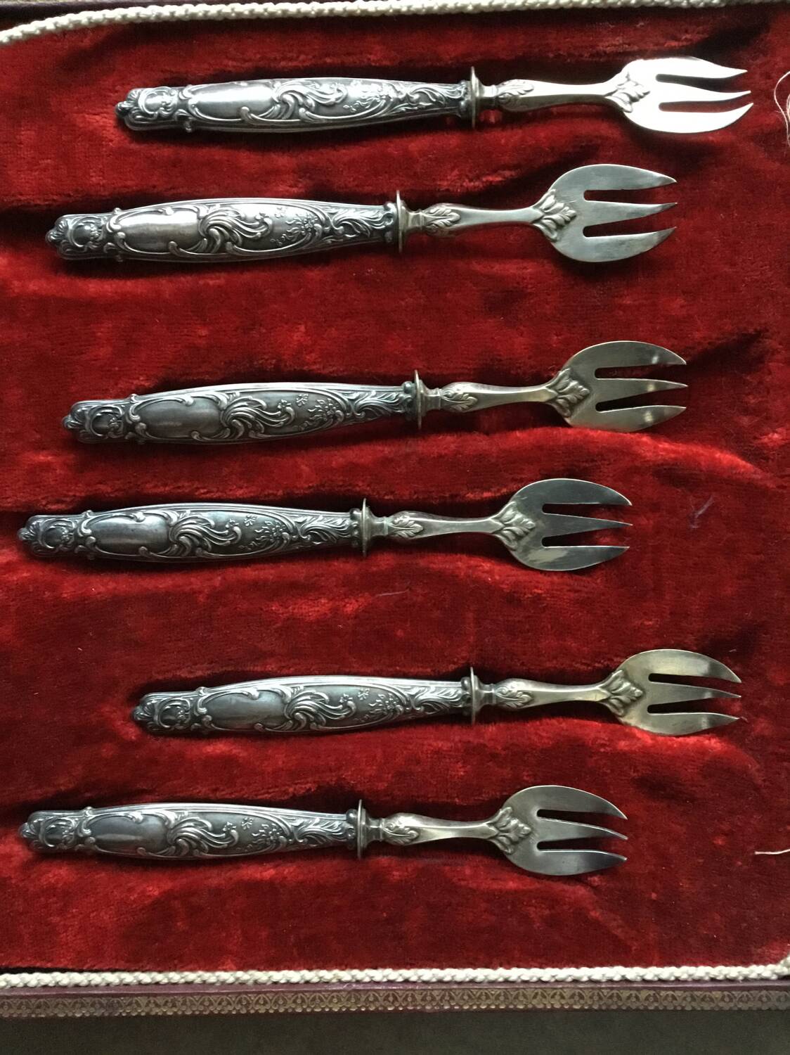 Oyster forks