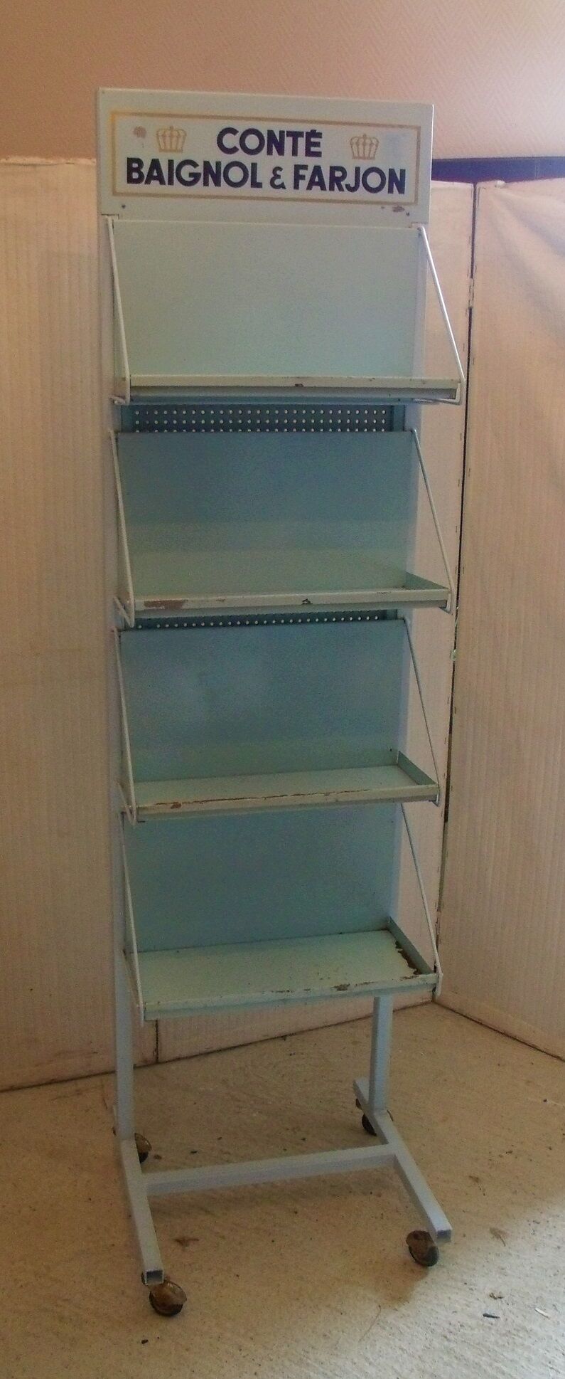 Rolling industrial metal display stand